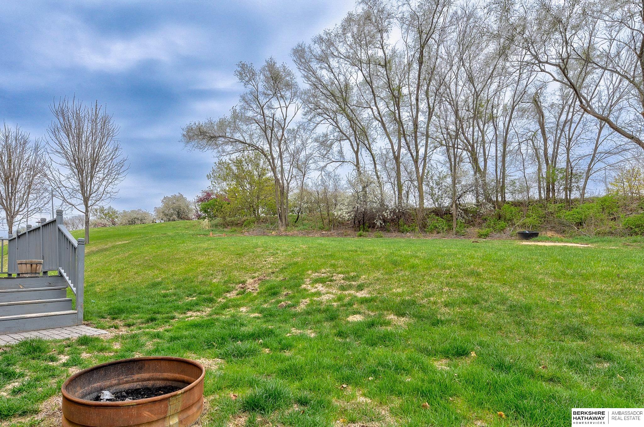 Omaha, Nebraska 68122, United States, 3 Bedrooms Bedrooms, ,2 BathroomsBathrooms,Residential,Pending,113480