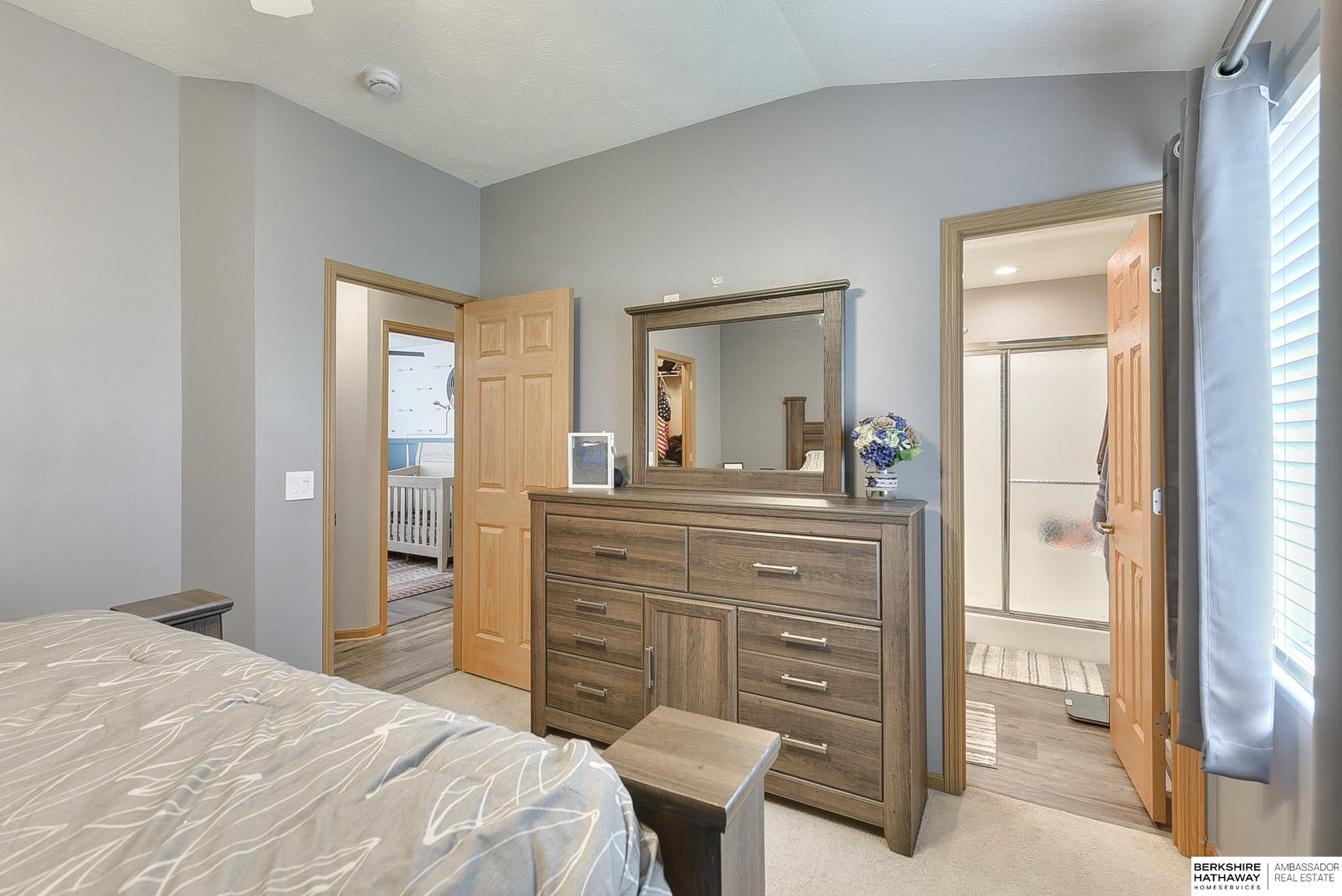 Omaha, Nebraska 68122, United States, 3 Bedrooms Bedrooms, ,2 BathroomsBathrooms,Residential,Pending,113480