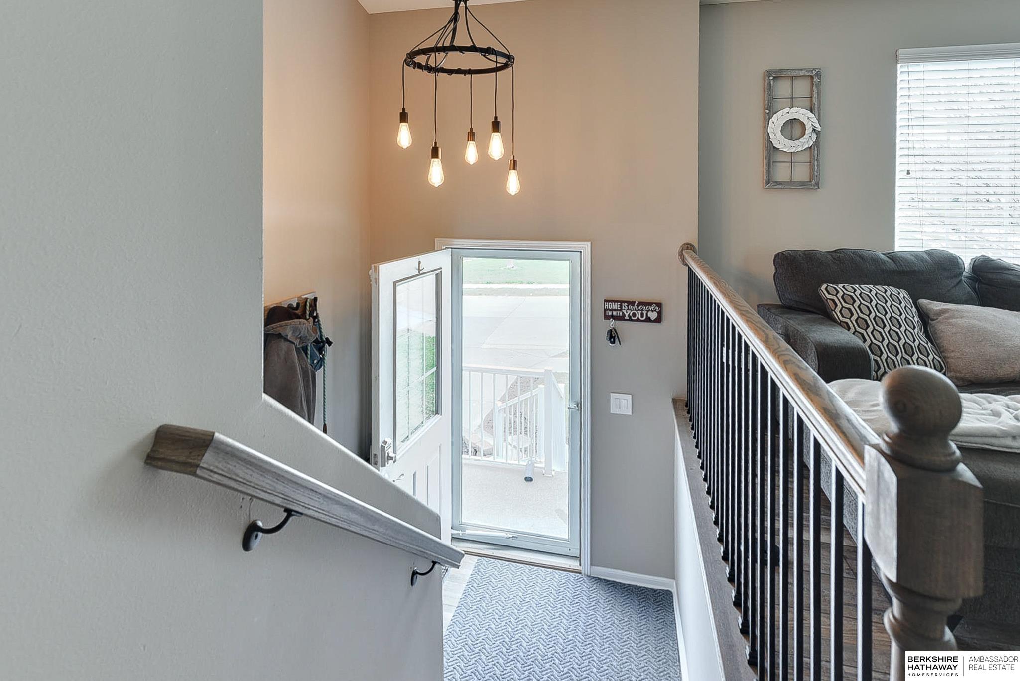 Omaha, Nebraska 68122, United States, 3 Bedrooms Bedrooms, ,2 BathroomsBathrooms,Residential,Pending,113480