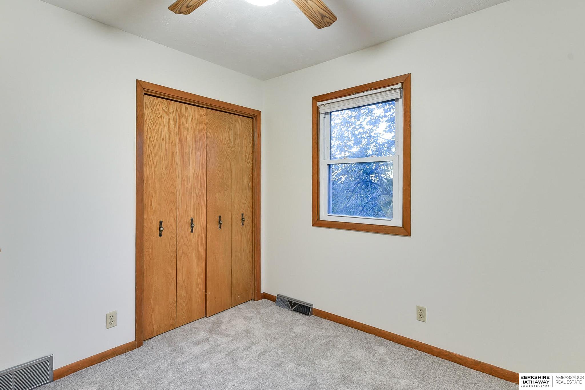 Omaha, Nebraska 68144, United States, 3 Bedrooms Bedrooms, ,3 BathroomsBathrooms,Residential,Pending,16295