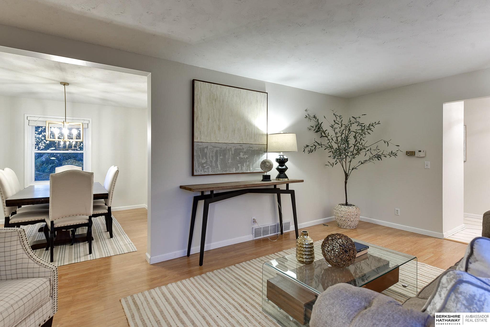 Omaha, Nebraska 68144, United States, 3 Bedrooms Bedrooms, ,3 BathroomsBathrooms,Residential,Pending,16295