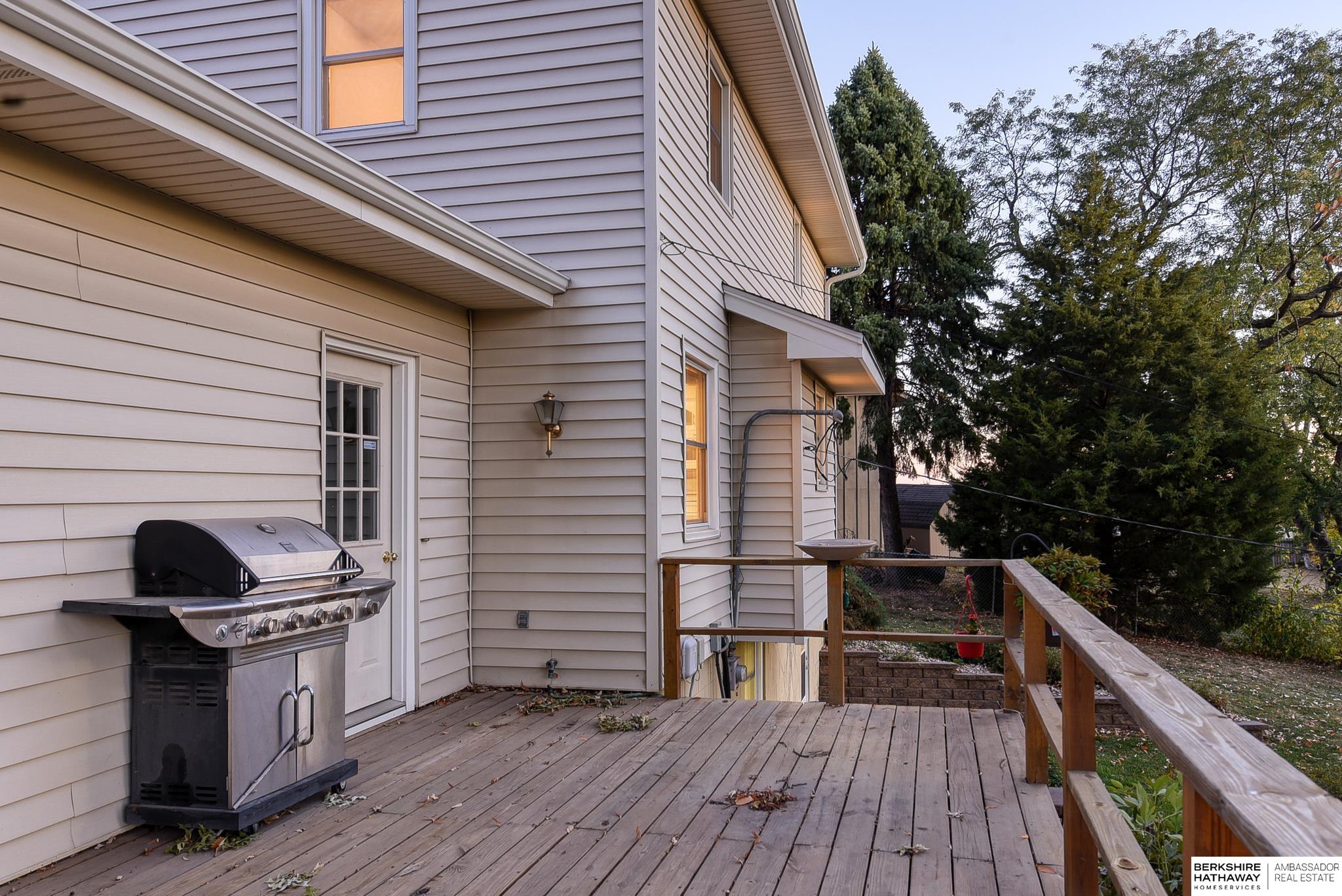 Omaha, Nebraska 68144, United States, 3 Bedrooms Bedrooms, ,3 BathroomsBathrooms,Residential,Pending,16295