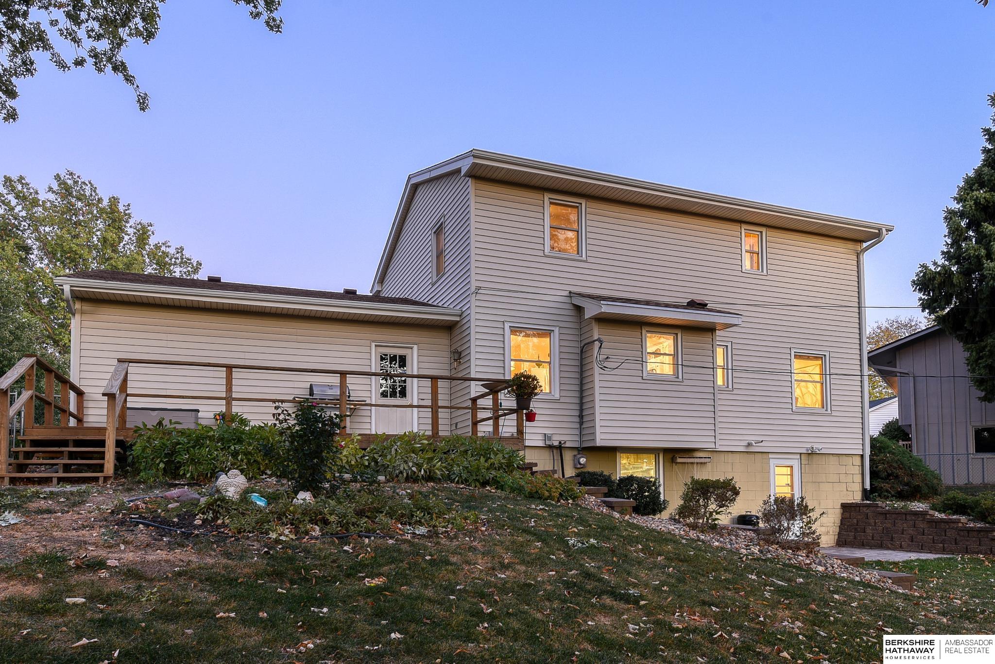 Omaha, Nebraska 68144, United States, 3 Bedrooms Bedrooms, ,3 BathroomsBathrooms,Residential,Pending,16295