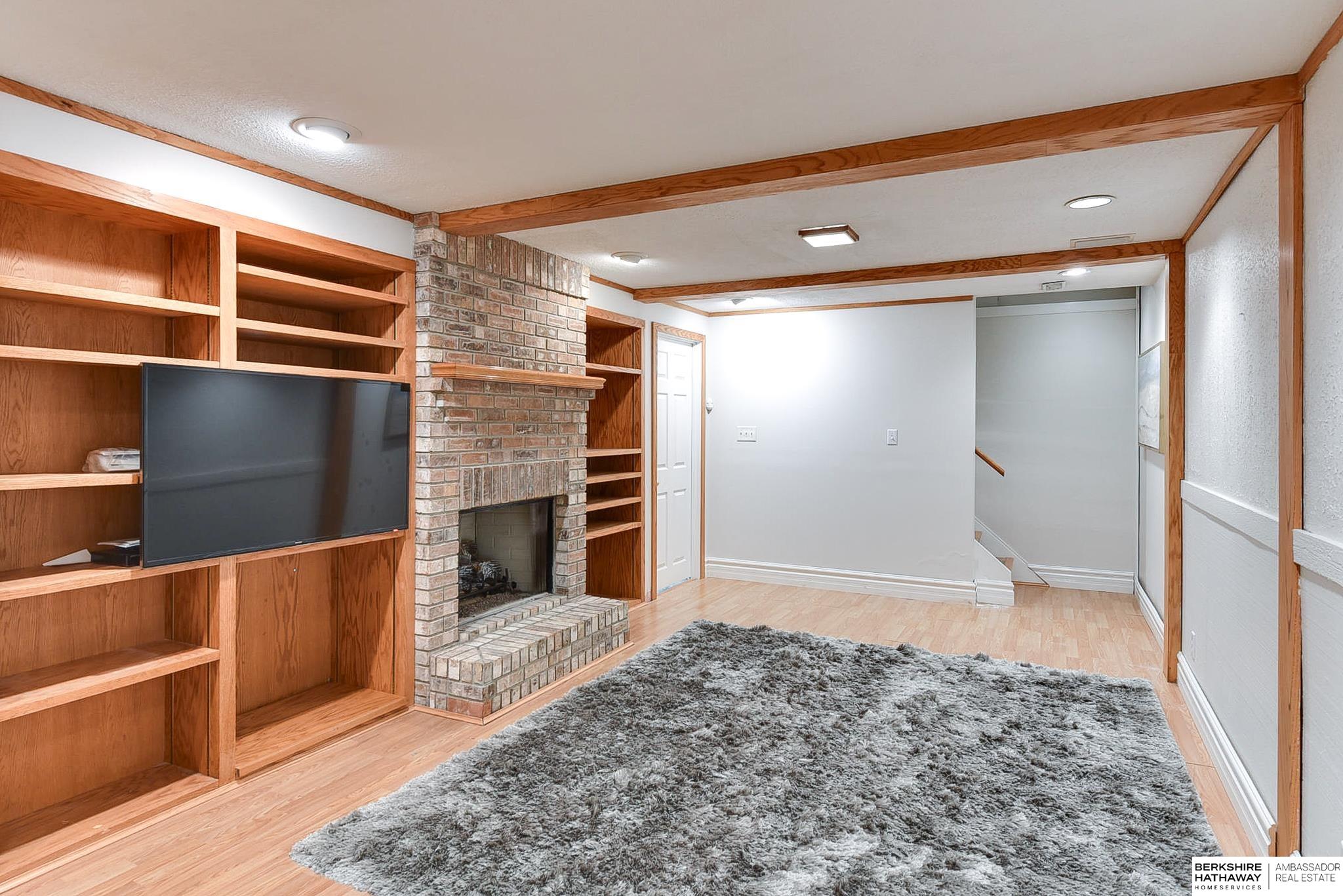 Omaha, Nebraska 68144, United States, 3 Bedrooms Bedrooms, ,3 BathroomsBathrooms,Residential,Pending,16295