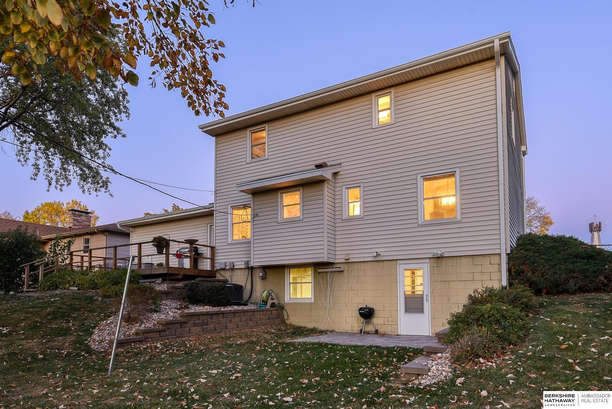 Omaha, Nebraska 68144, United States, 3 Bedrooms Bedrooms, ,3 BathroomsBathrooms,Residential,Pending,16295