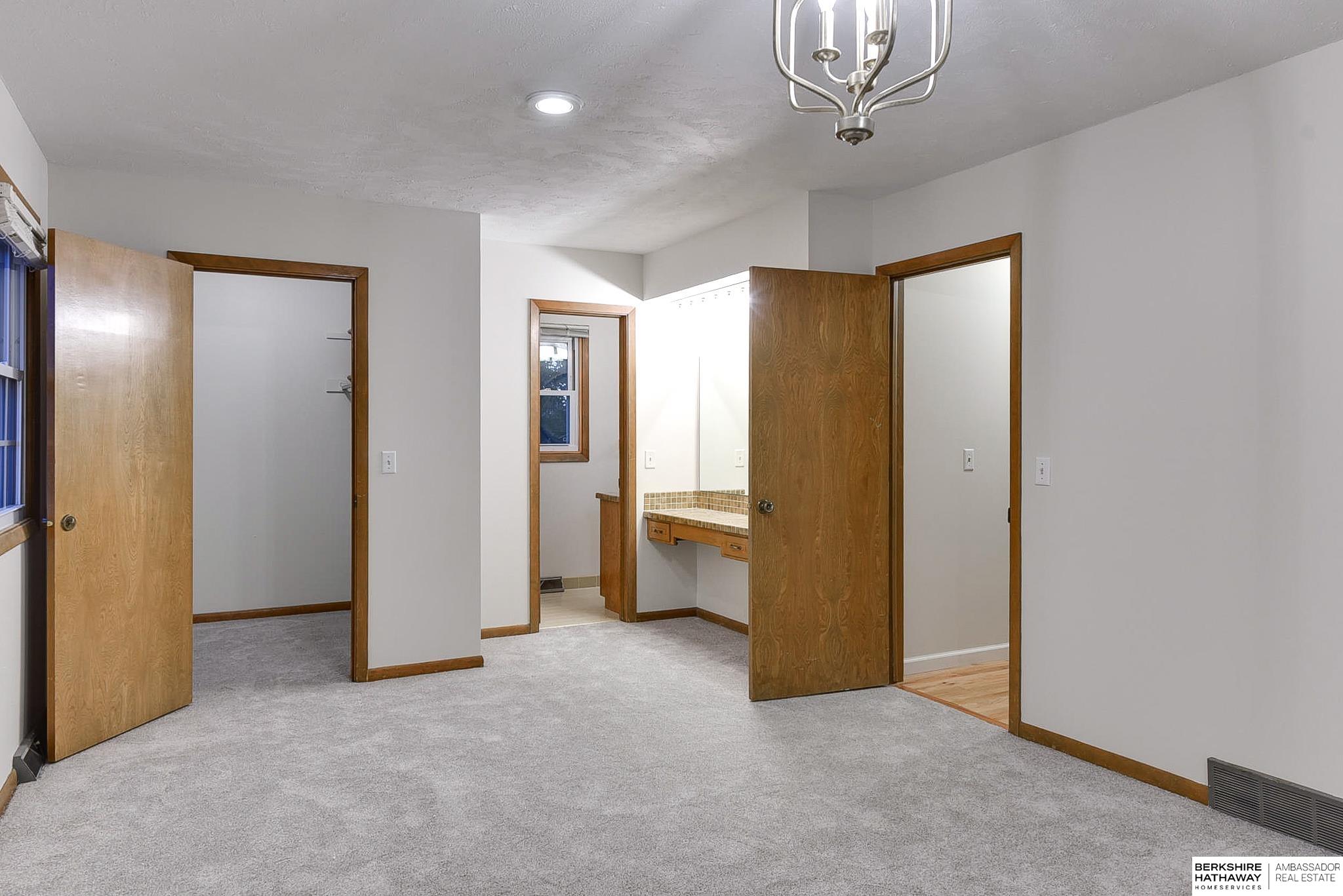 Omaha, Nebraska 68144, United States, 3 Bedrooms Bedrooms, ,3 BathroomsBathrooms,Residential,Pending,16295