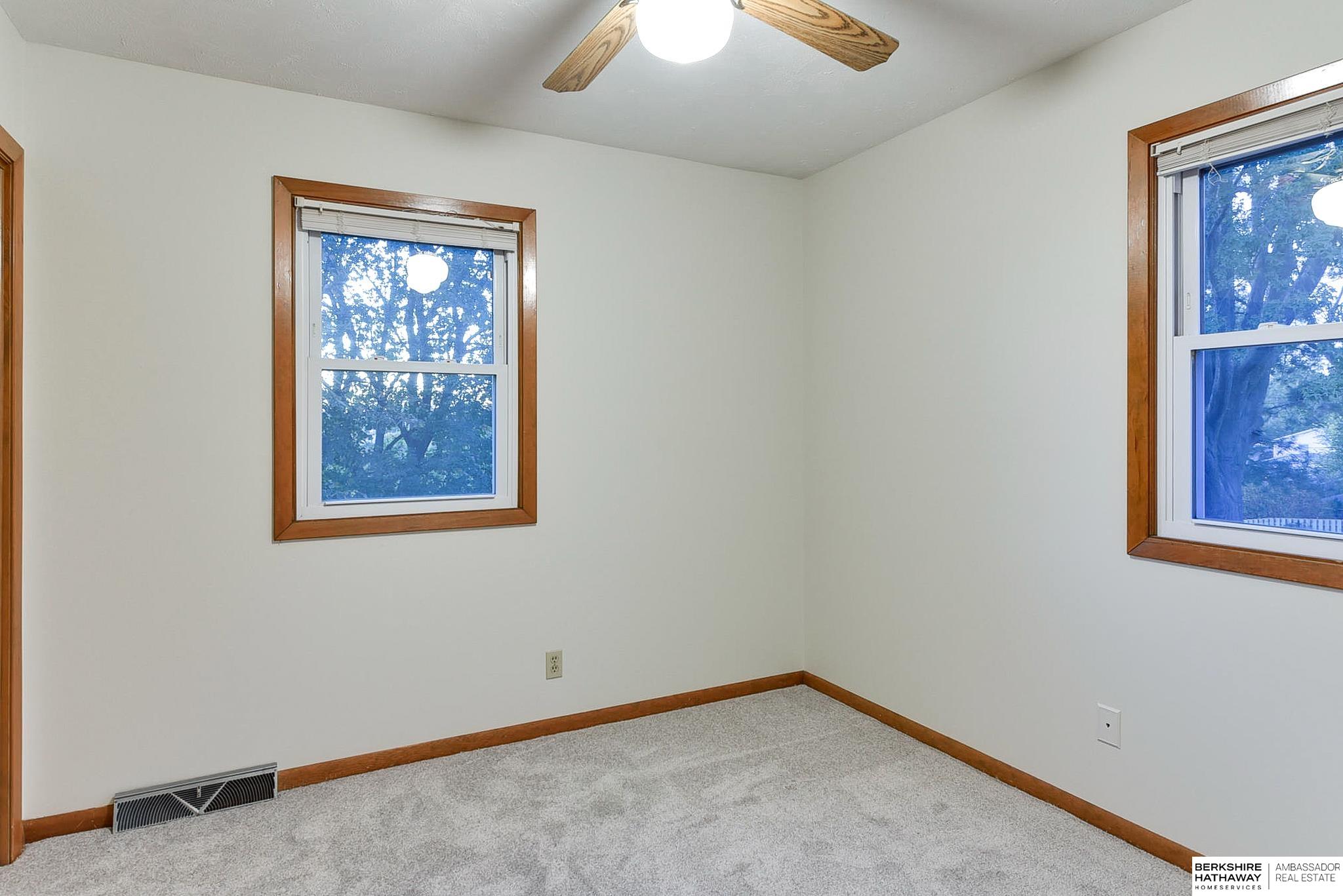 Omaha, Nebraska 68144, United States, 3 Bedrooms Bedrooms, ,3 BathroomsBathrooms,Residential,Pending,16295