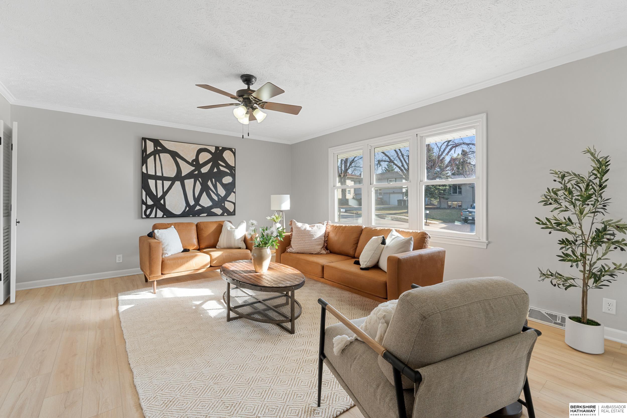 Omaha, Nebraska 68114, United States, 3 Bedrooms Bedrooms, ,3 BathroomsBathrooms,Residential,Pending,86997