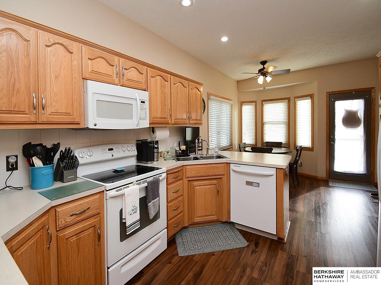 La Vista, Nebraska 68128, United States, 4 Bedrooms Bedrooms, ,3 BathroomsBathrooms,Residential,Active,9335