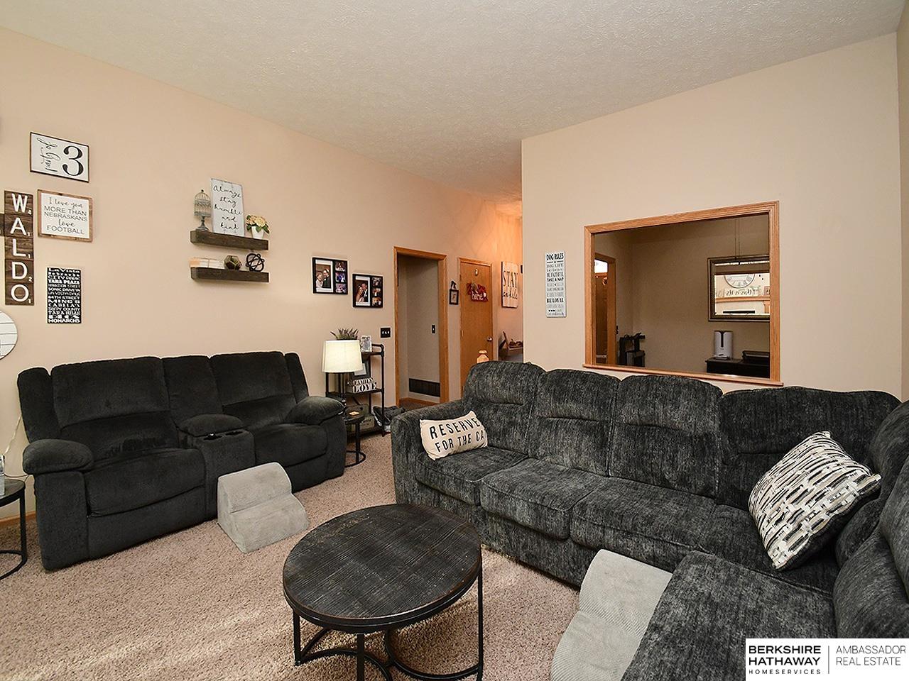 La Vista, Nebraska 68128, United States, 4 Bedrooms Bedrooms, ,3 BathroomsBathrooms,Residential,Active,9335