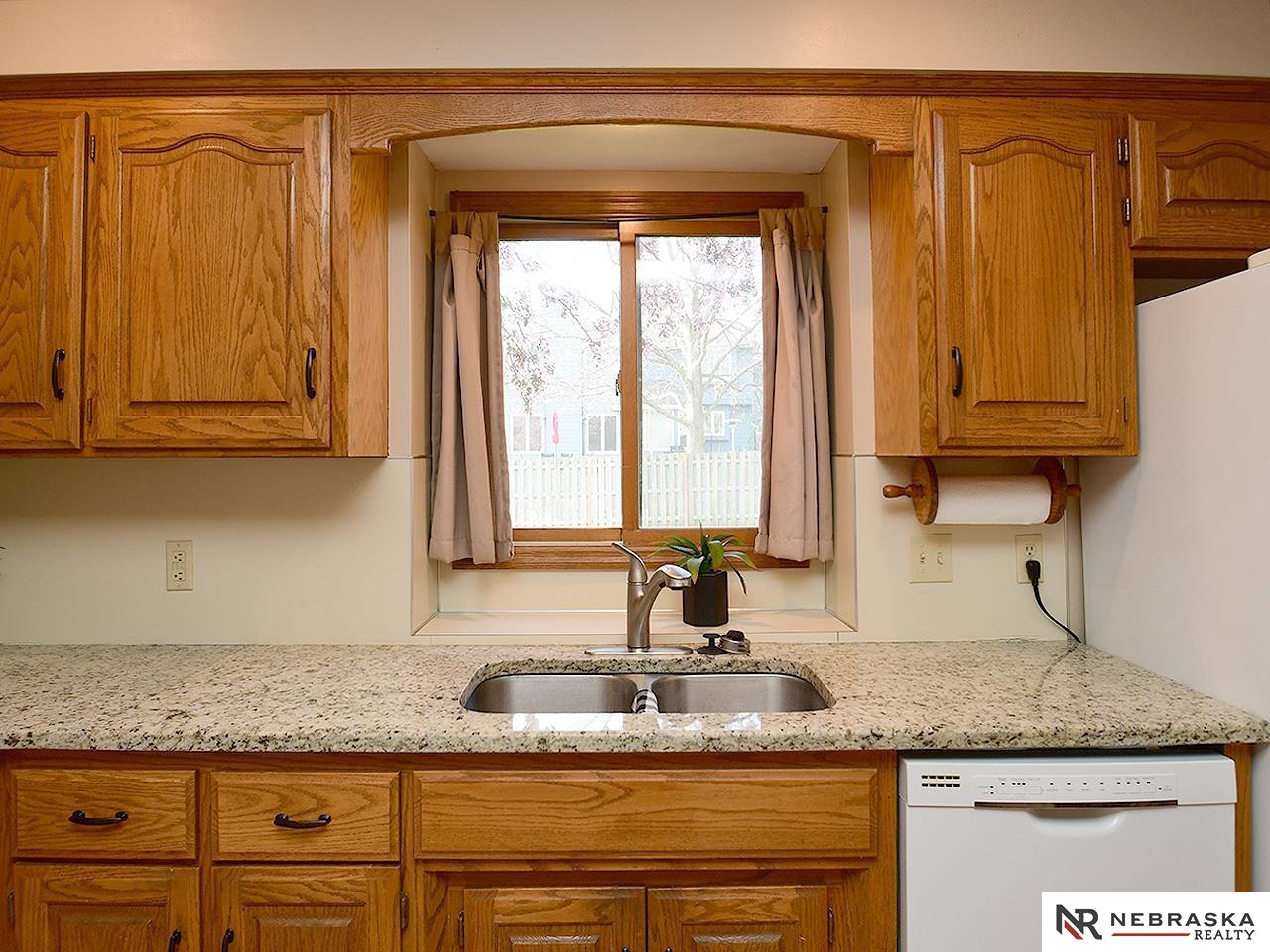 Omaha, Nebraska 68116, United States, 3 Bedrooms Bedrooms, ,3 BathroomsBathrooms,Residential,Pending,111500