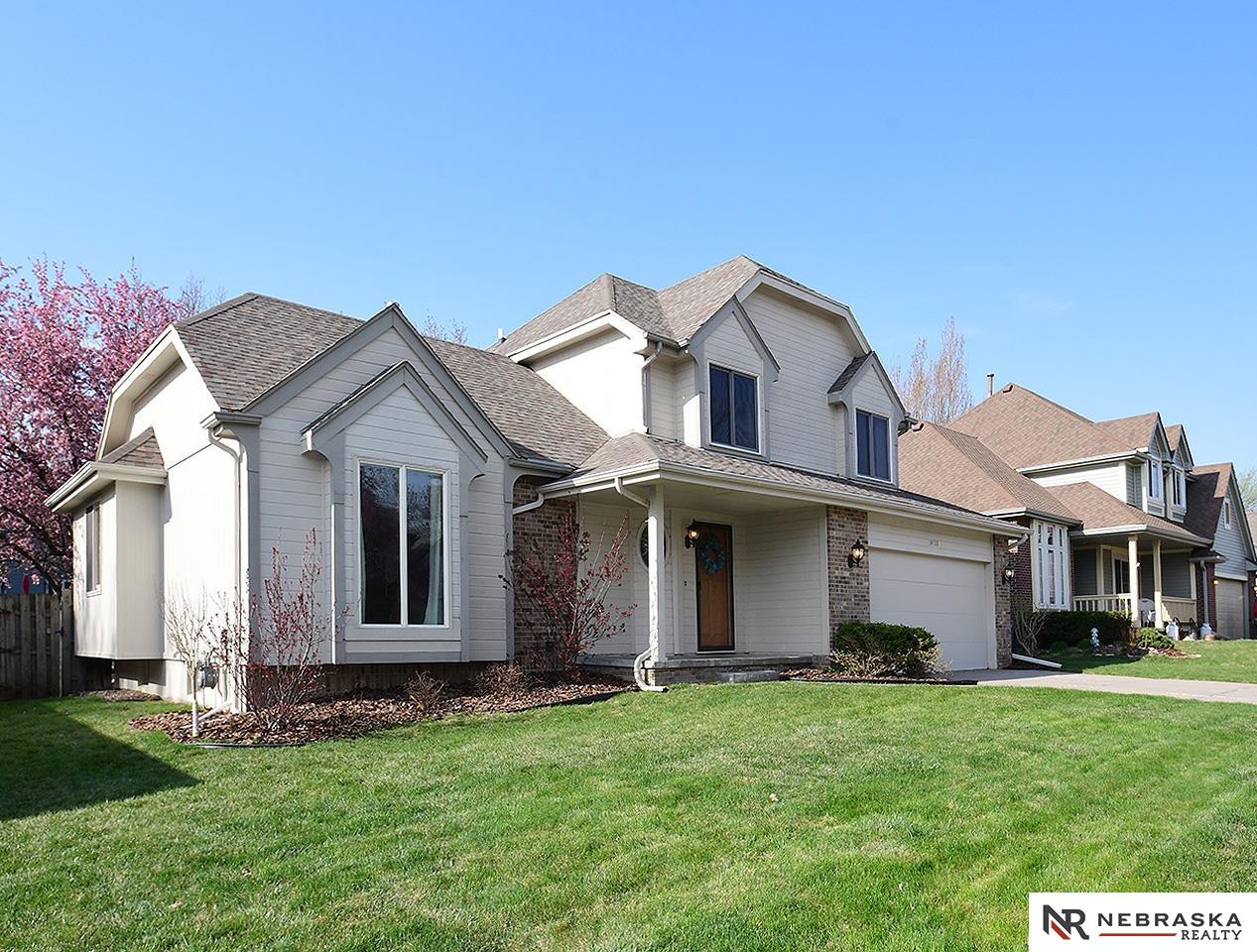 Omaha, Nebraska 68116, United States, 3 Bedrooms Bedrooms, ,3 BathroomsBathrooms,Residential,Pending,111500