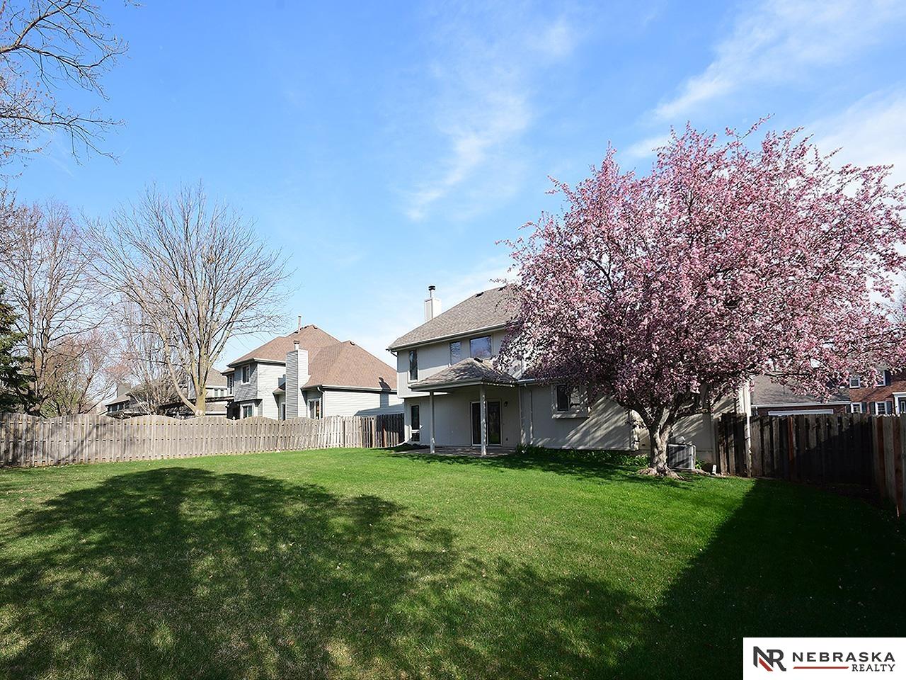 Omaha, Nebraska 68116, United States, 3 Bedrooms Bedrooms, ,3 BathroomsBathrooms,Residential,Pending,111500