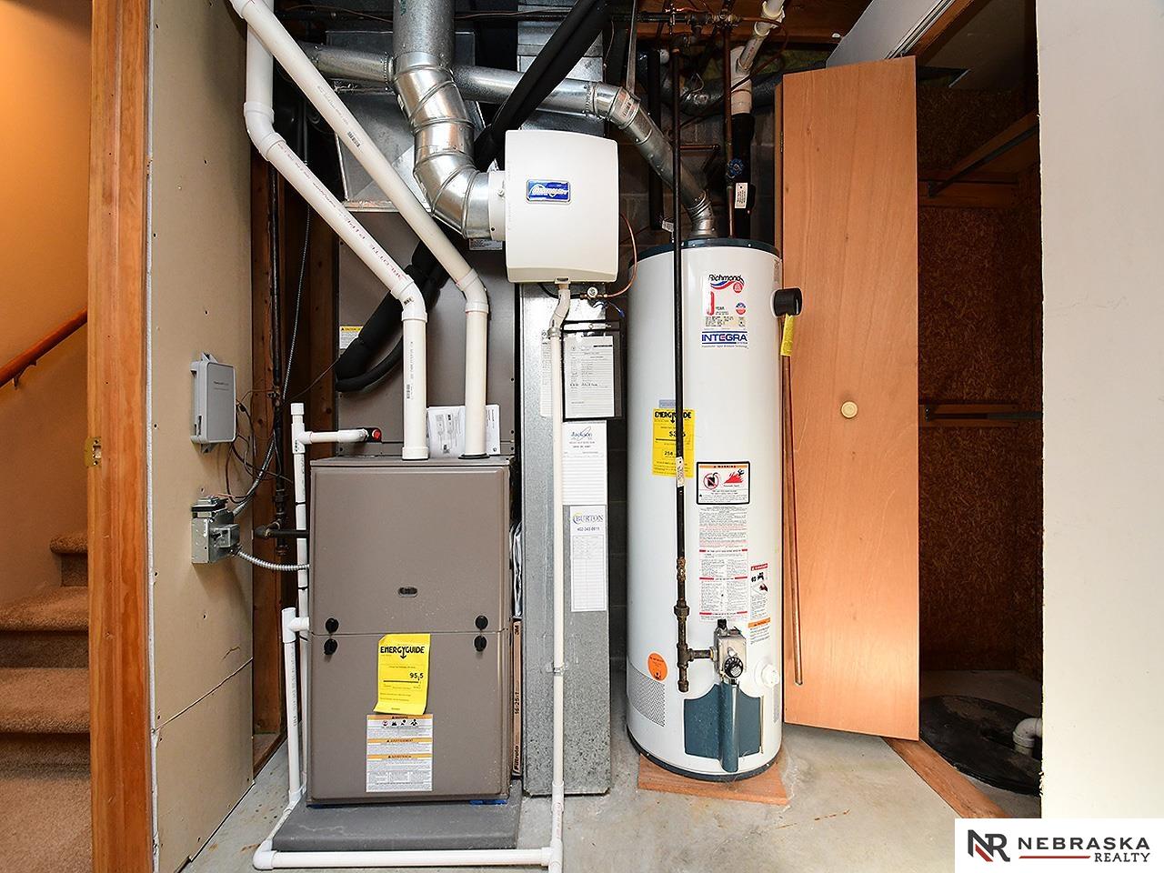 Omaha, Nebraska 68116, United States, 3 Bedrooms Bedrooms, ,3 BathroomsBathrooms,Residential,Pending,111500