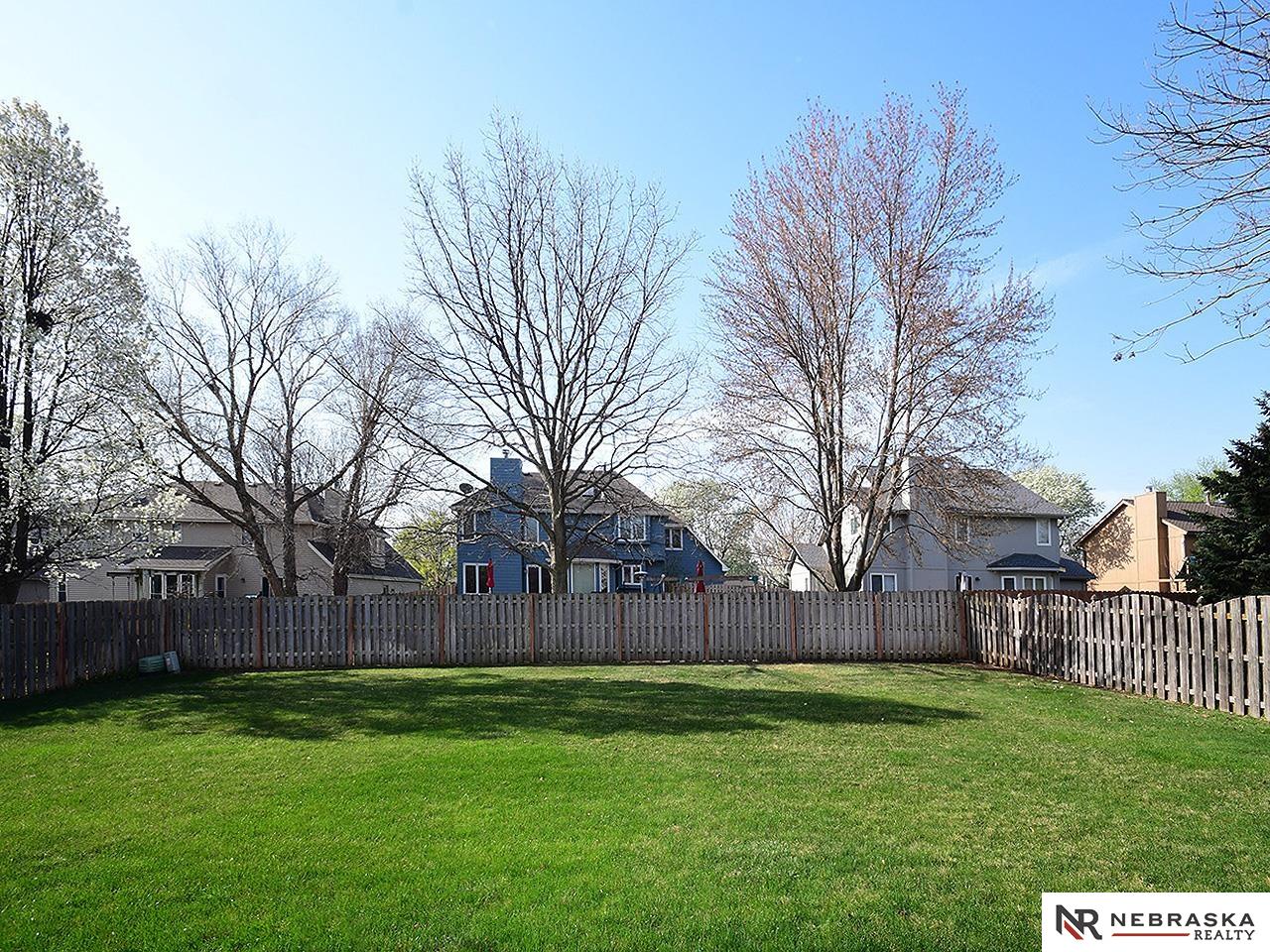 Omaha, Nebraska 68116, United States, 3 Bedrooms Bedrooms, ,3 BathroomsBathrooms,Residential,Pending,111500