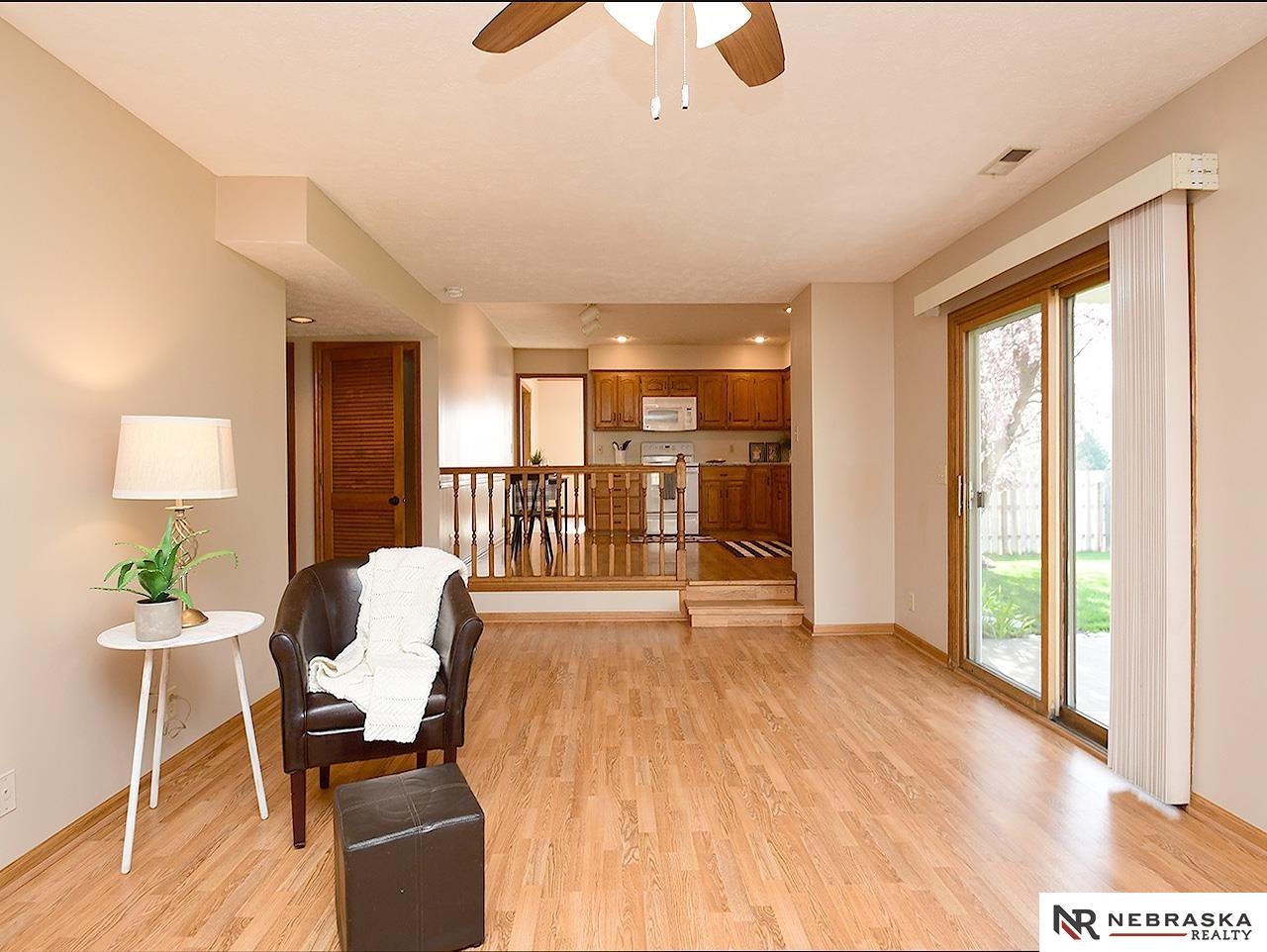 Omaha, Nebraska 68116, United States, 3 Bedrooms Bedrooms, ,3 BathroomsBathrooms,Residential,Pending,111500