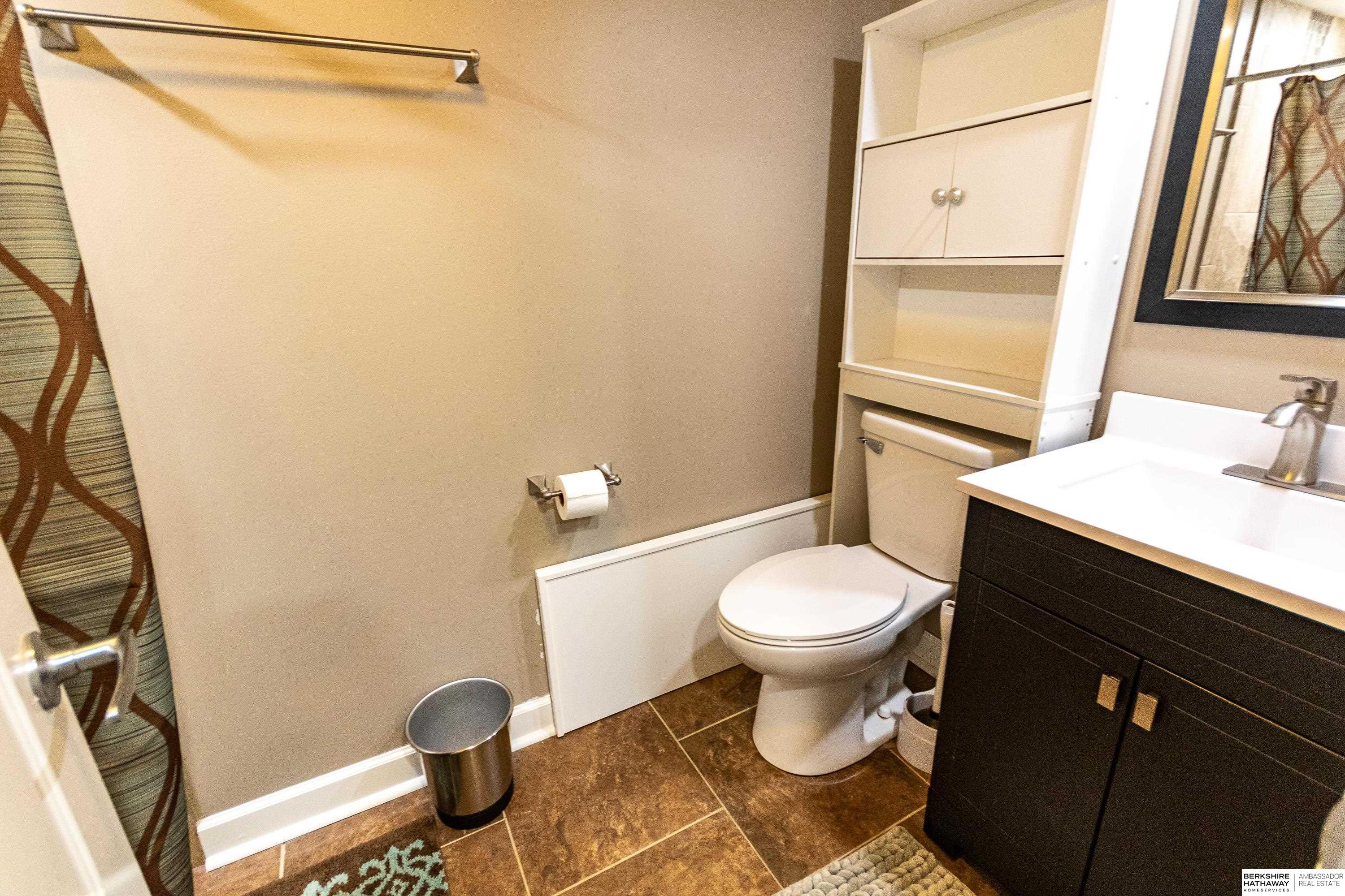 Omaha, Nebraska 68134, United States, 4 Bedrooms Bedrooms, ,2 BathroomsBathrooms,Residential,Active,104392