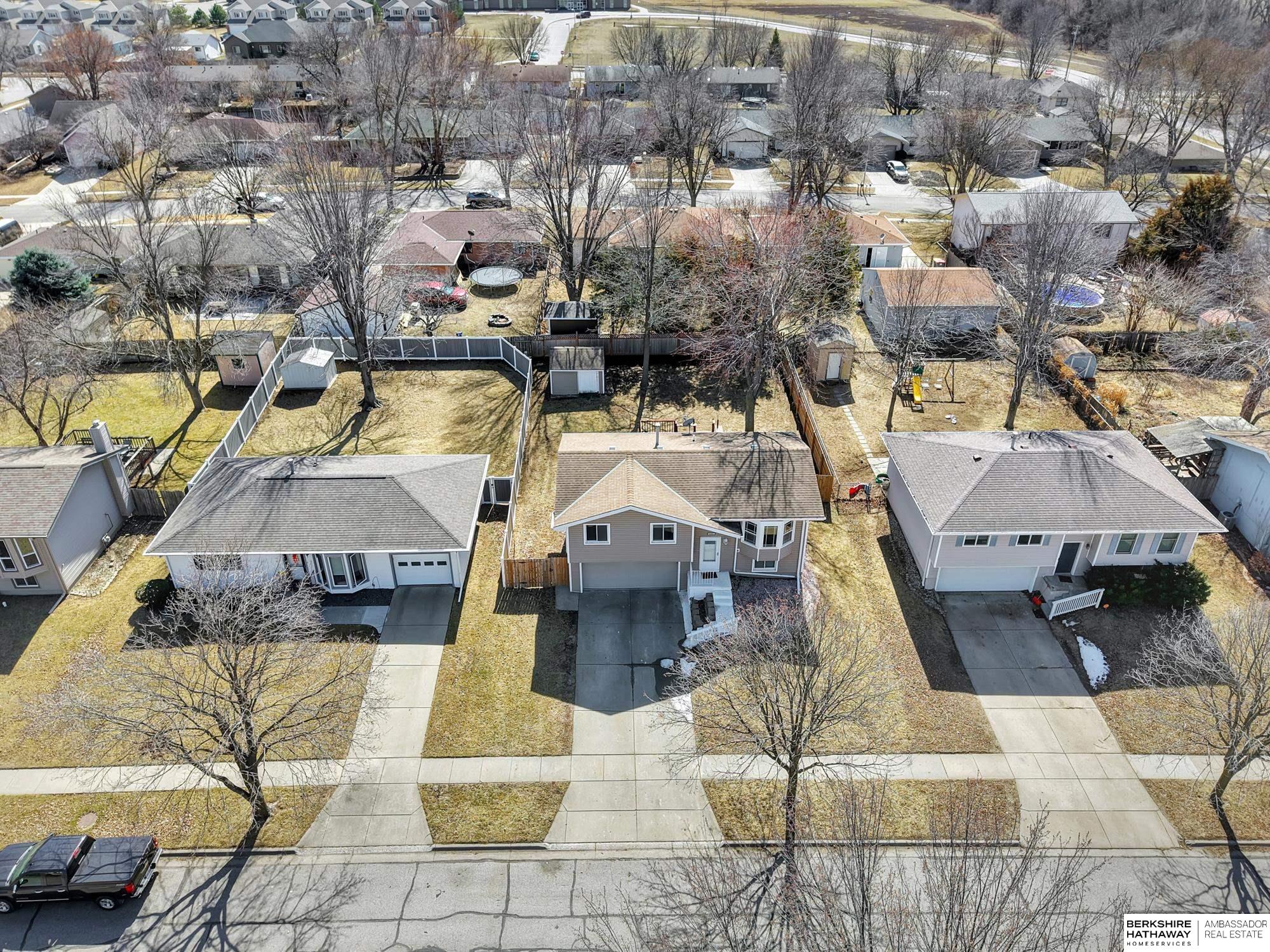 Lincoln, Nebraska 68522, United States, 3 Bedrooms Bedrooms, ,2 BathroomsBathrooms,Residential,Pending,87349