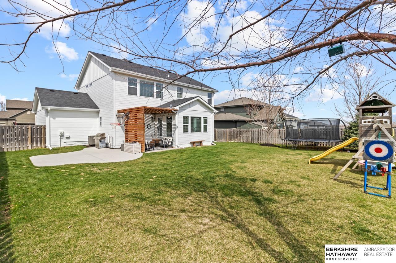 Bennington, Nebraska 68007, United States, 5 Bedrooms Bedrooms, ,4 BathroomsBathrooms,Residential,Active,106891