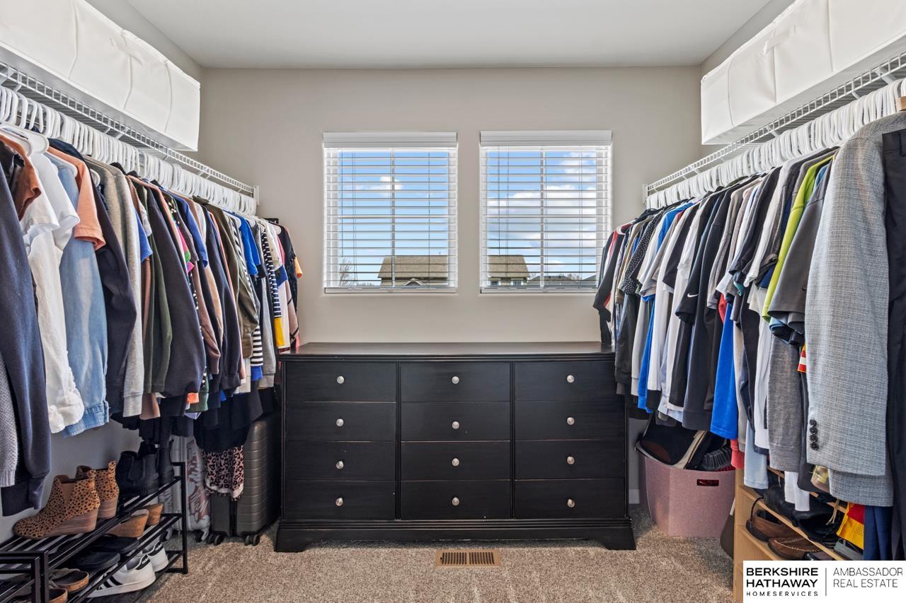 Bennington, Nebraska 68007, United States, 5 Bedrooms Bedrooms, ,4 BathroomsBathrooms,Residential,Active,106891