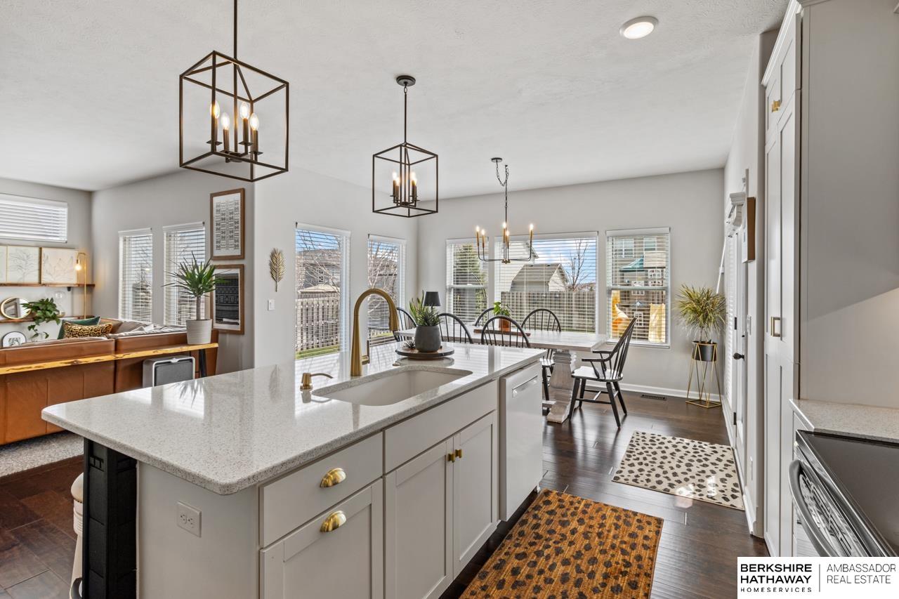 Bennington, Nebraska 68007, United States, 5 Bedrooms Bedrooms, ,4 BathroomsBathrooms,Residential,Active,106891