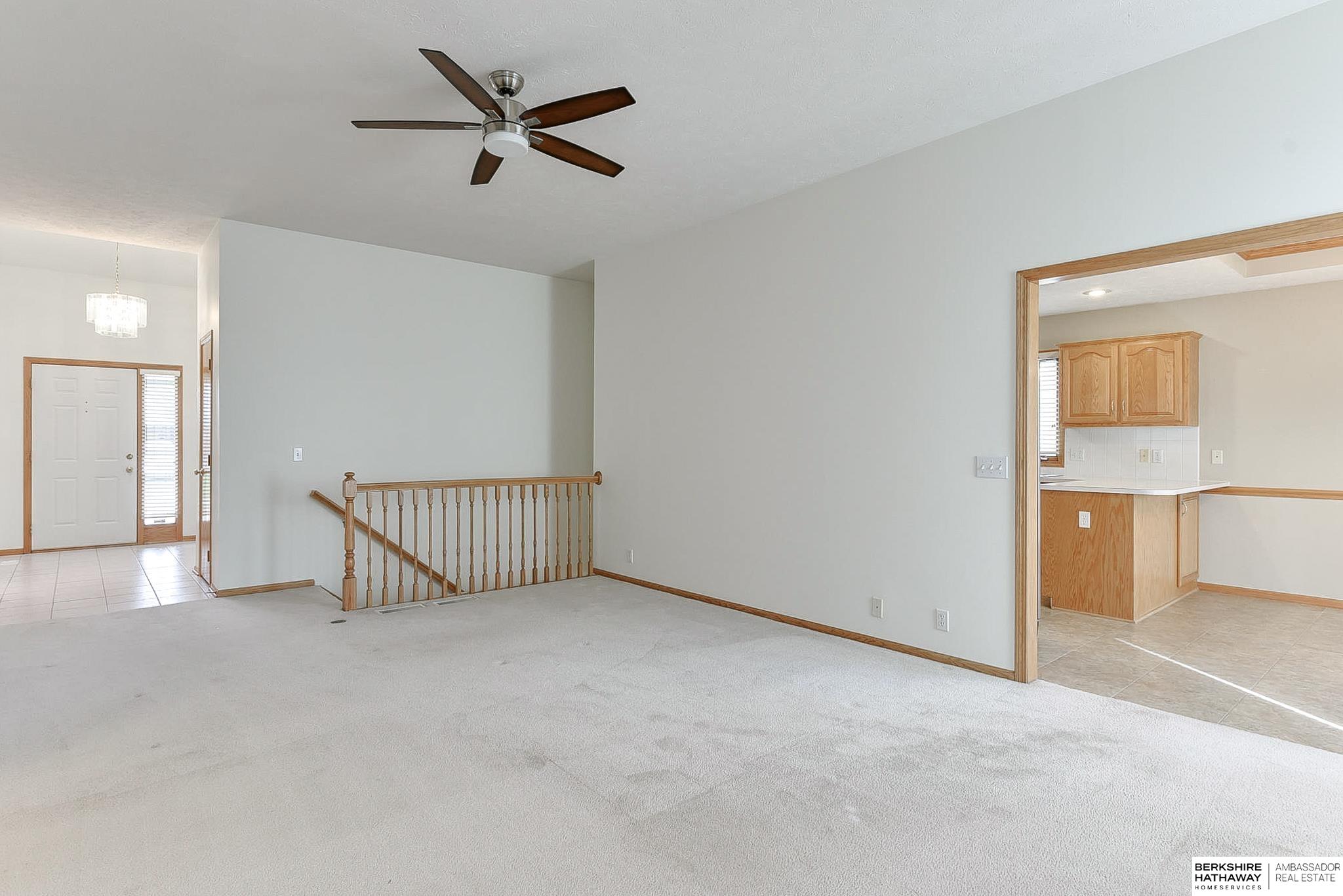 Omaha, Nebraska 68136, United States, 2 Bedrooms Bedrooms, ,3 BathroomsBathrooms,Residential,Pending,109925