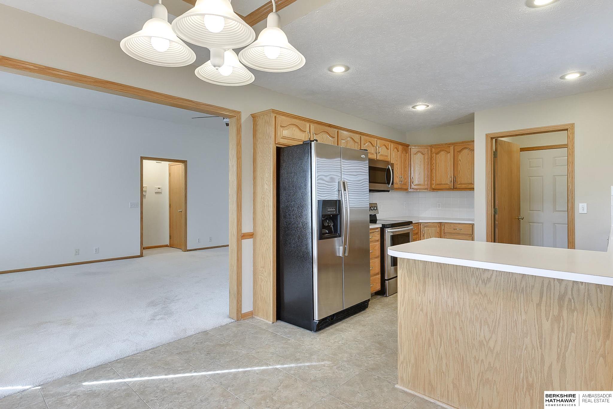 Omaha, Nebraska 68136, United States, 2 Bedrooms Bedrooms, ,3 BathroomsBathrooms,Residential,Pending,109925