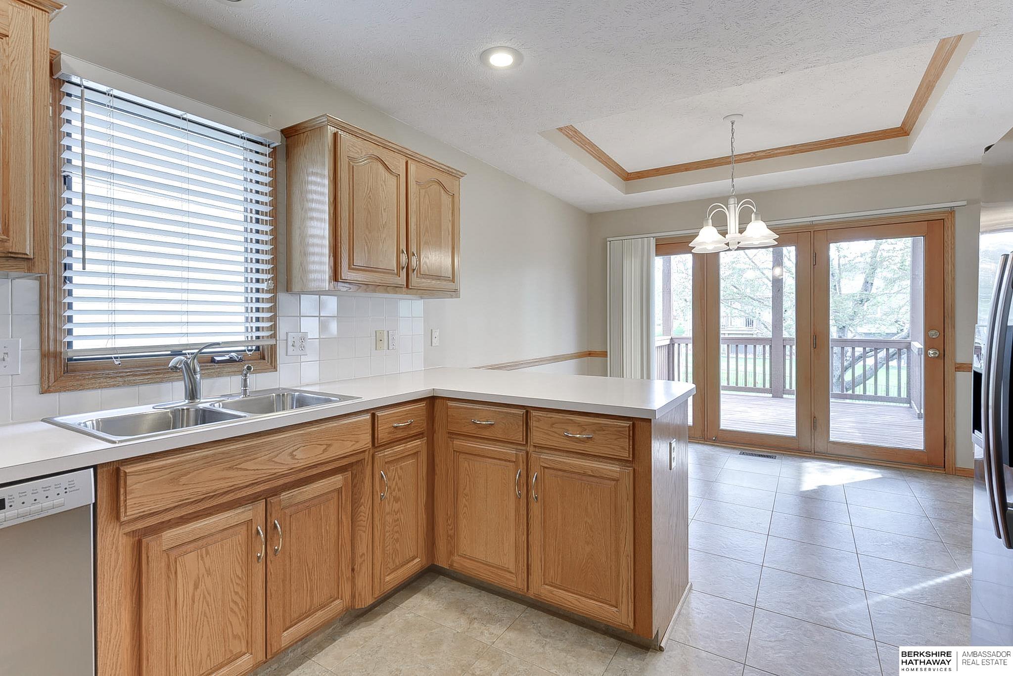 Omaha, Nebraska 68136, United States, 2 Bedrooms Bedrooms, ,3 BathroomsBathrooms,Residential,Pending,109925