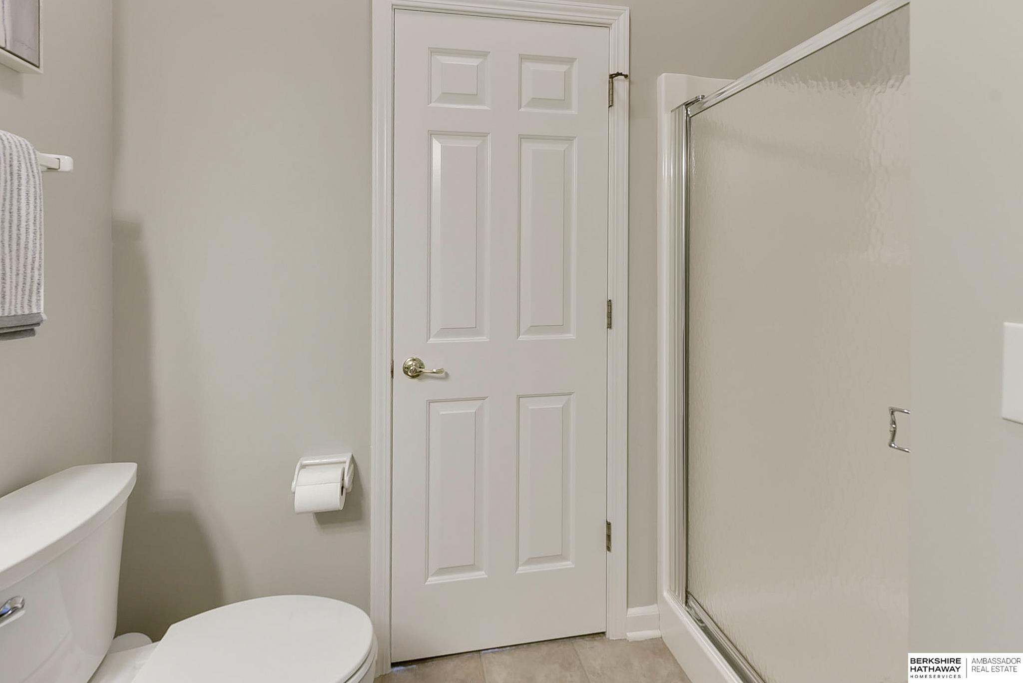 Omaha, Nebraska 68142, United States, 3 Bedrooms Bedrooms, ,3 BathroomsBathrooms,Residential,Pending,23344