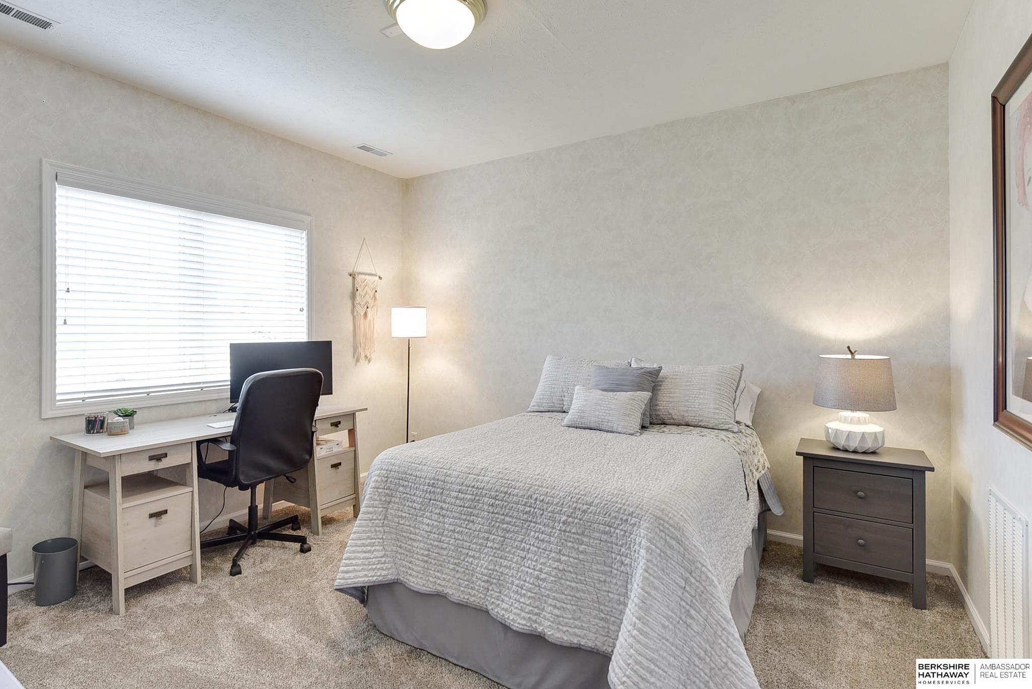 Omaha, Nebraska 68142, United States, 3 Bedrooms Bedrooms, ,3 BathroomsBathrooms,Residential,Pending,23344