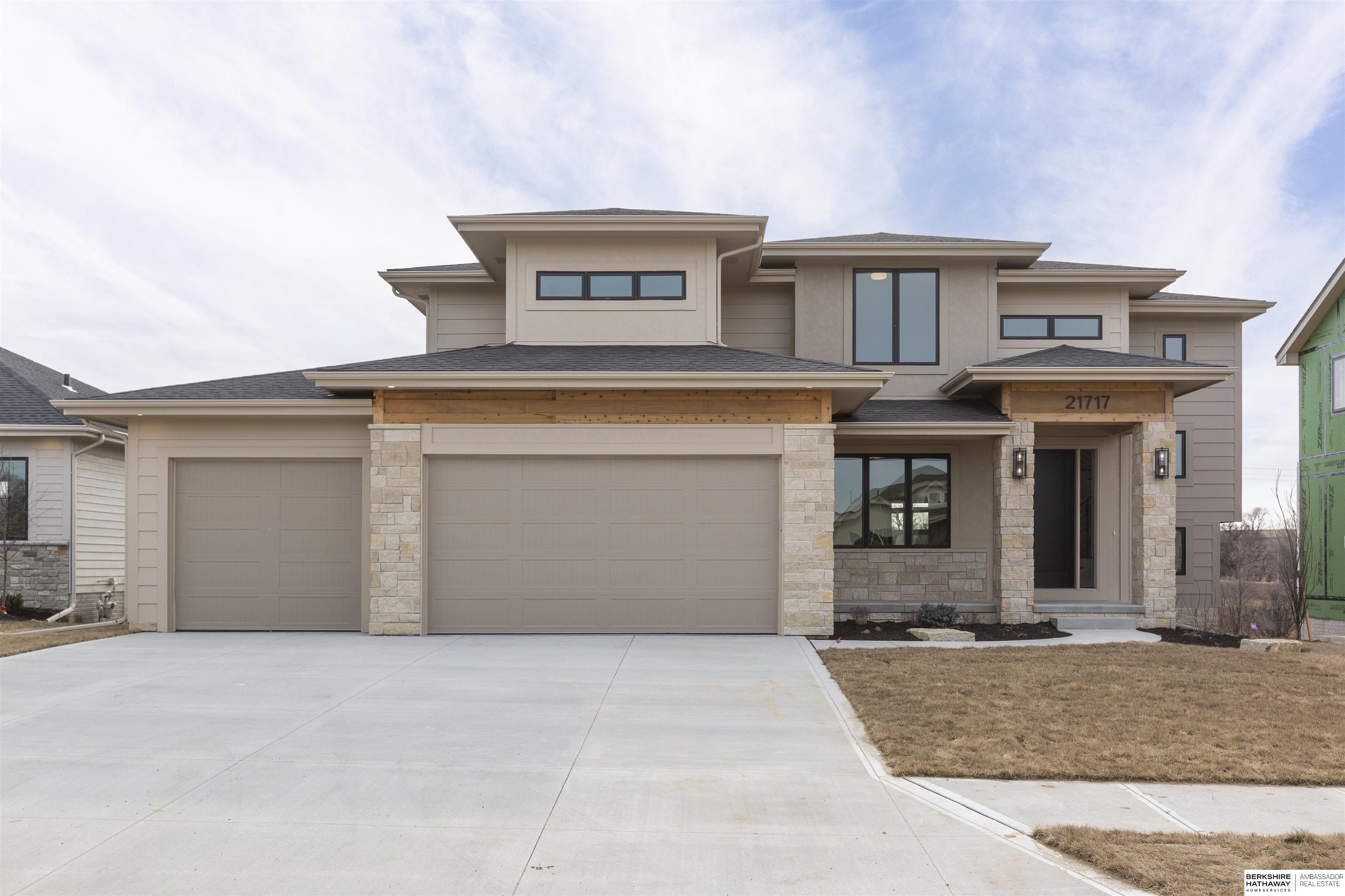 Gretna, Nebraska 68028, United States, 5 Bedrooms Bedrooms, ,4 BathroomsBathrooms,Residential,Active,22746