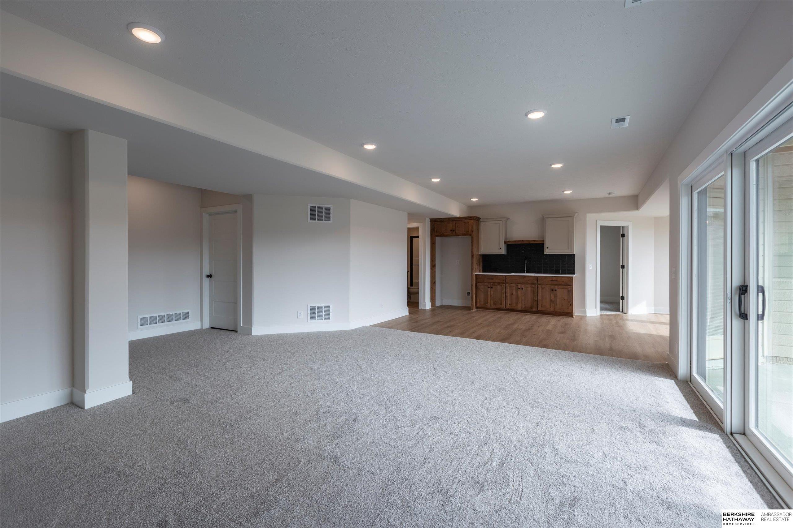 Gretna, Nebraska 68028, United States, 5 Bedrooms Bedrooms, ,4 BathroomsBathrooms,Residential,Active,22746