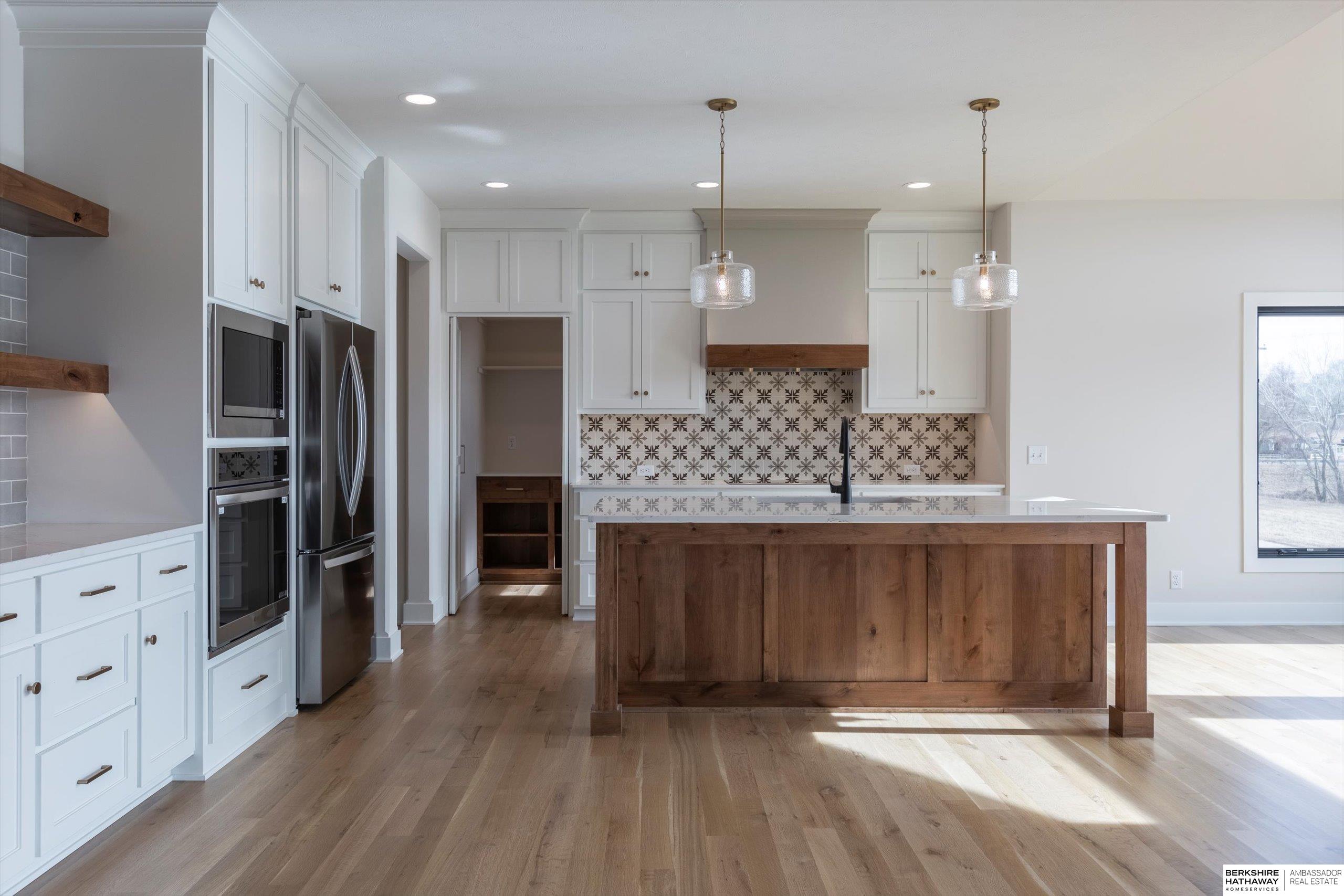 Gretna, Nebraska 68028, United States, 5 Bedrooms Bedrooms, ,4 BathroomsBathrooms,Residential,Active,22746