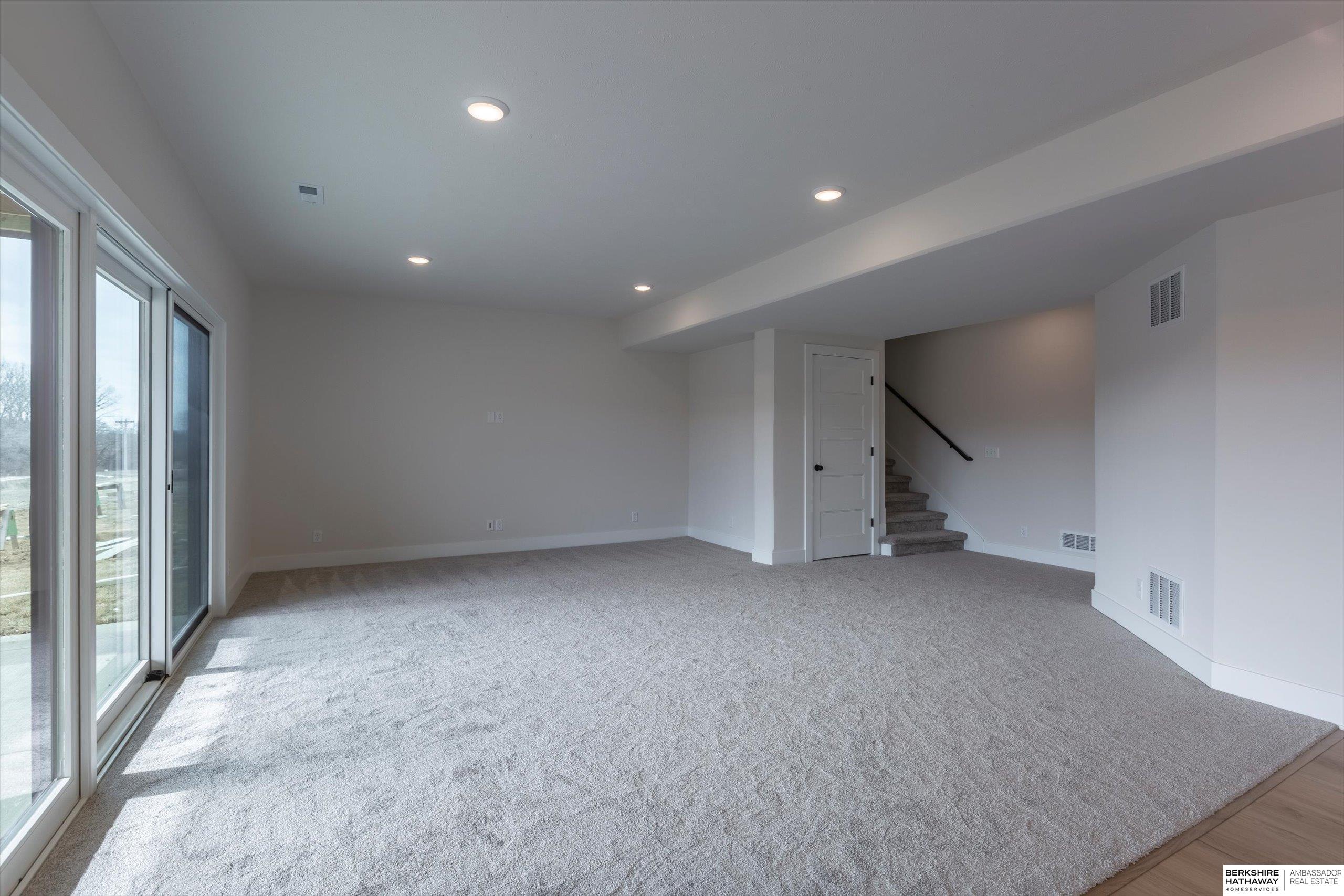 Gretna, Nebraska 68028, United States, 5 Bedrooms Bedrooms, ,4 BathroomsBathrooms,Residential,Active,22746