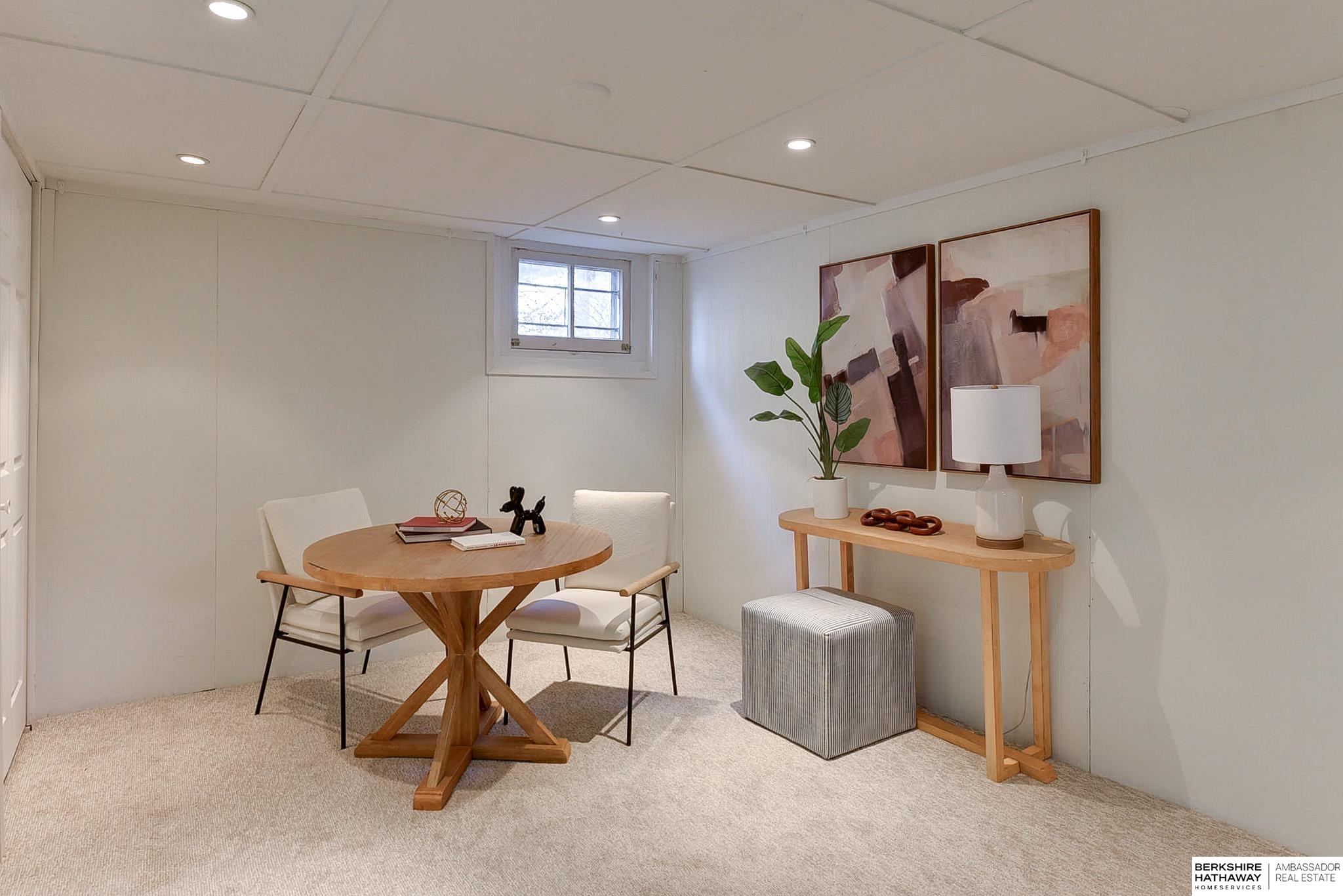 Omaha, Nebraska 68132, United States, 4 Bedrooms Bedrooms, ,4 BathroomsBathrooms,Residential,Pending,14566