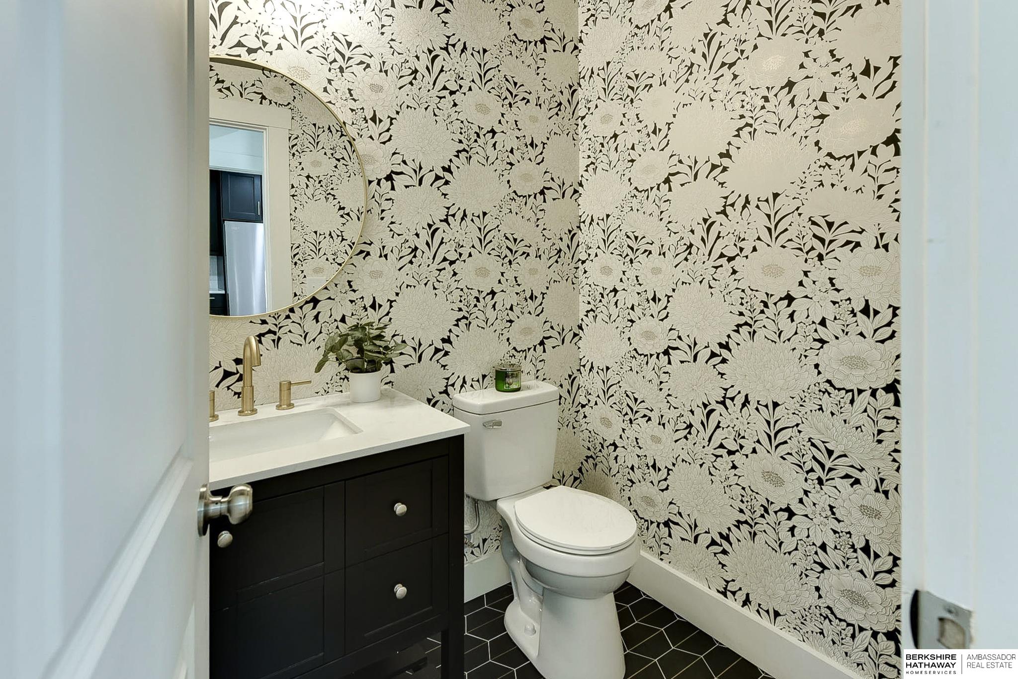 Omaha, Nebraska 68132, United States, 4 Bedrooms Bedrooms, ,4 BathroomsBathrooms,Residential,Pending,14566