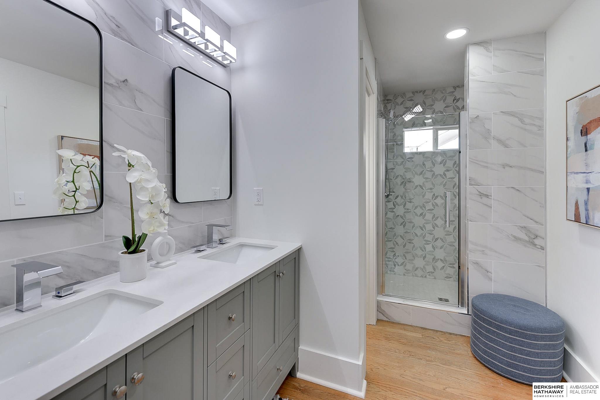 Omaha, Nebraska 68132, United States, 4 Bedrooms Bedrooms, ,4 BathroomsBathrooms,Residential,Pending,14566