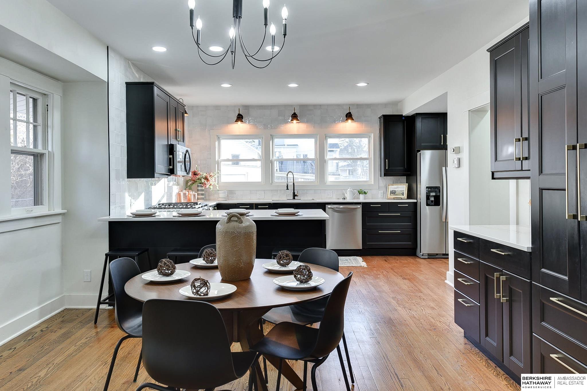 Omaha, Nebraska 68132, United States, 4 Bedrooms Bedrooms, ,4 BathroomsBathrooms,Residential,Pending,14566