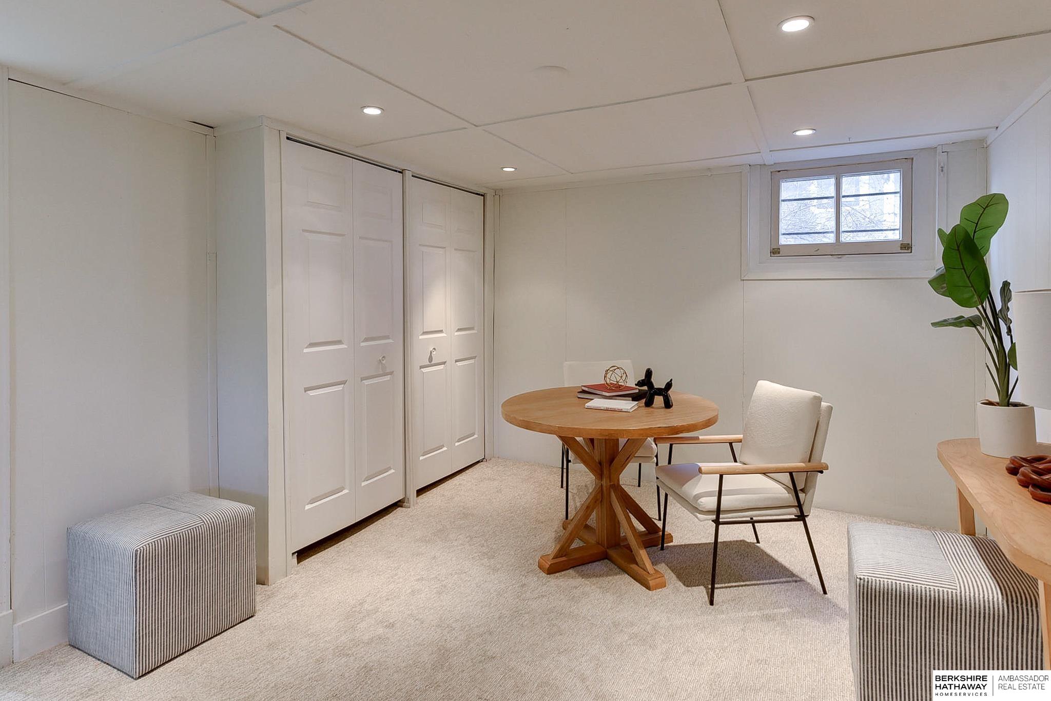 Omaha, Nebraska 68132, United States, 4 Bedrooms Bedrooms, ,4 BathroomsBathrooms,Residential,Pending,14566