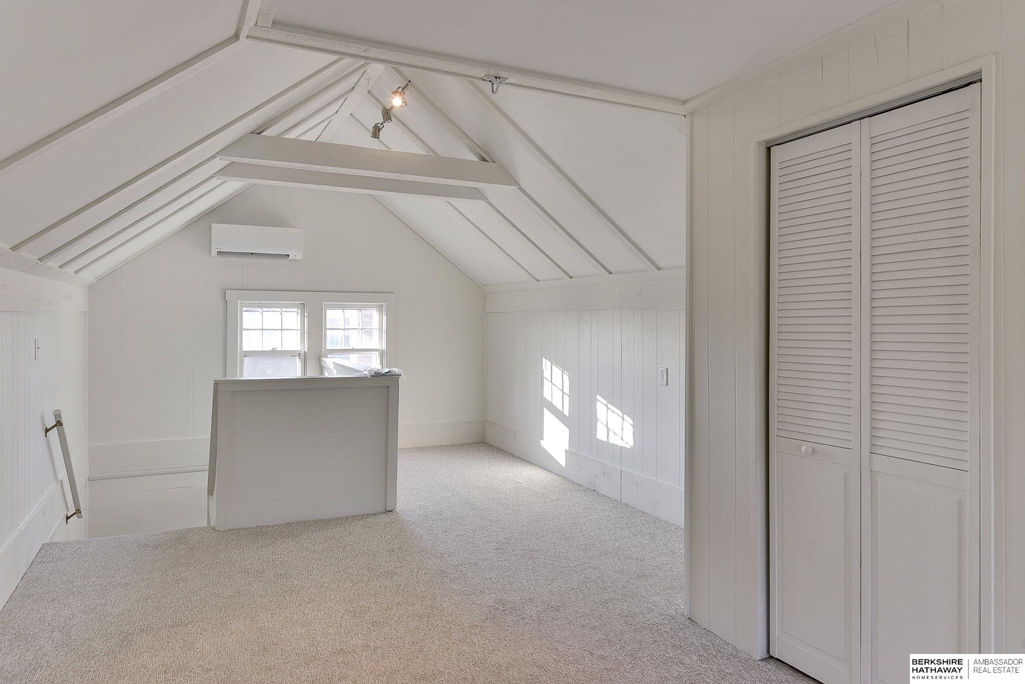 Omaha, Nebraska 68132, United States, 4 Bedrooms Bedrooms, ,4 BathroomsBathrooms,Residential,Pending,14566