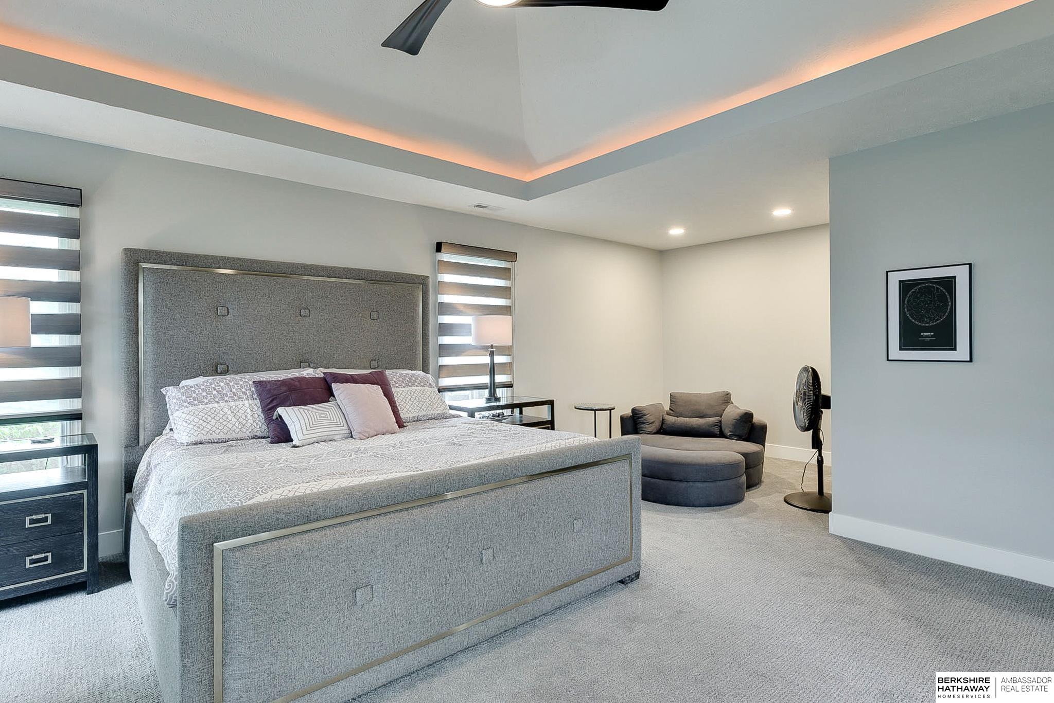 Omaha, Nebraska 68130, United States, 5 Bedrooms Bedrooms, ,5 BathroomsBathrooms,Residential,Pending,117465