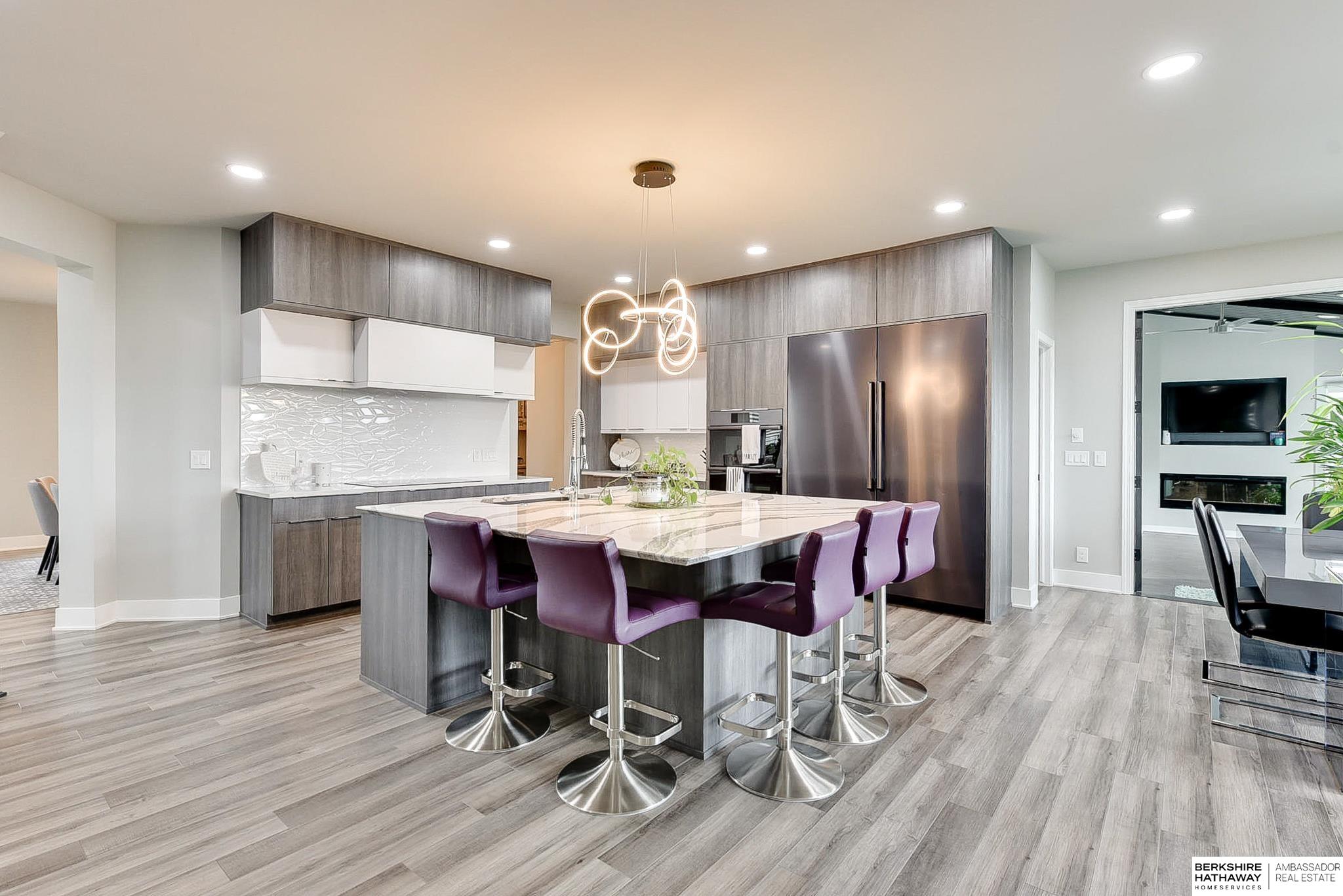 Omaha, Nebraska 68130, United States, 5 Bedrooms Bedrooms, ,5 BathroomsBathrooms,Residential,Pending,117465