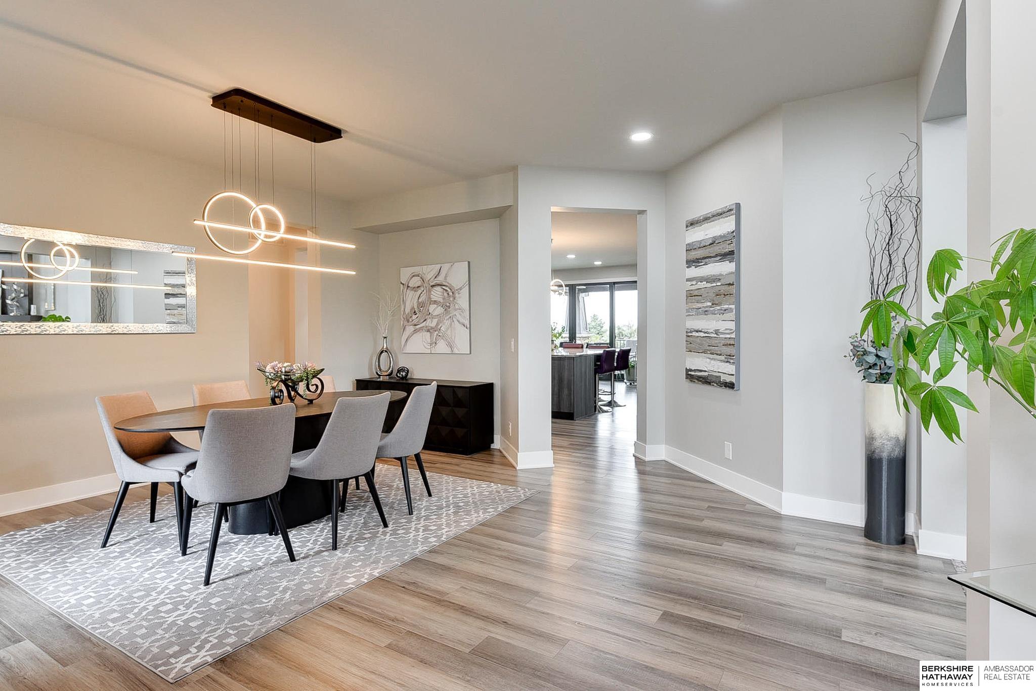 Omaha, Nebraska 68130, United States, 5 Bedrooms Bedrooms, ,5 BathroomsBathrooms,Residential,Pending,117465