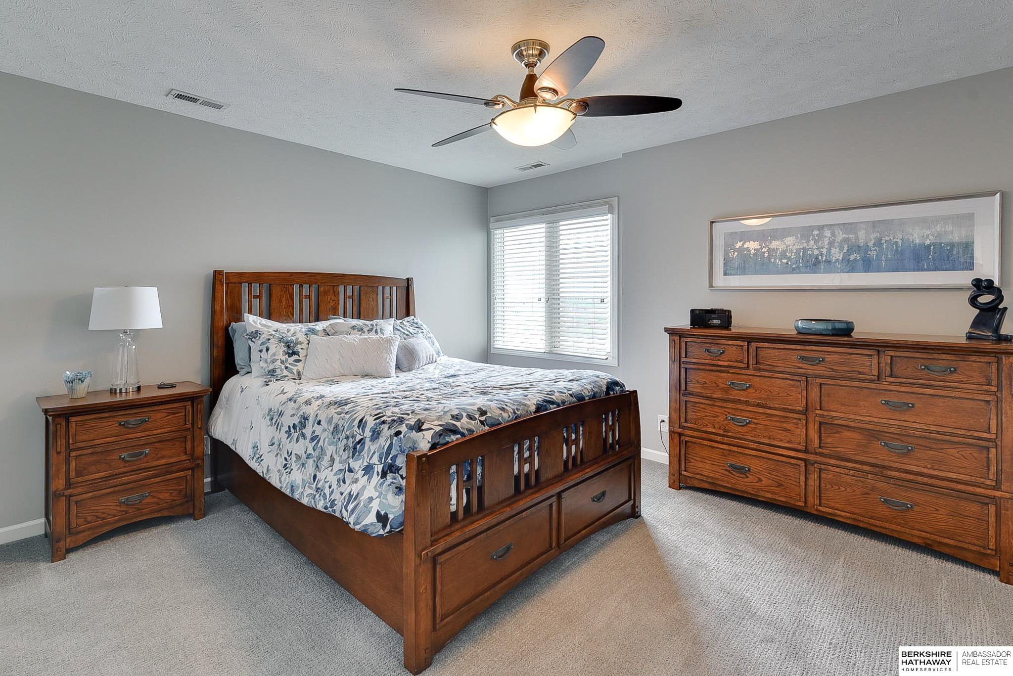 Omaha, Nebraska 68130, United States, 5 Bedrooms Bedrooms, ,5 BathroomsBathrooms,Residential,Pending,117465