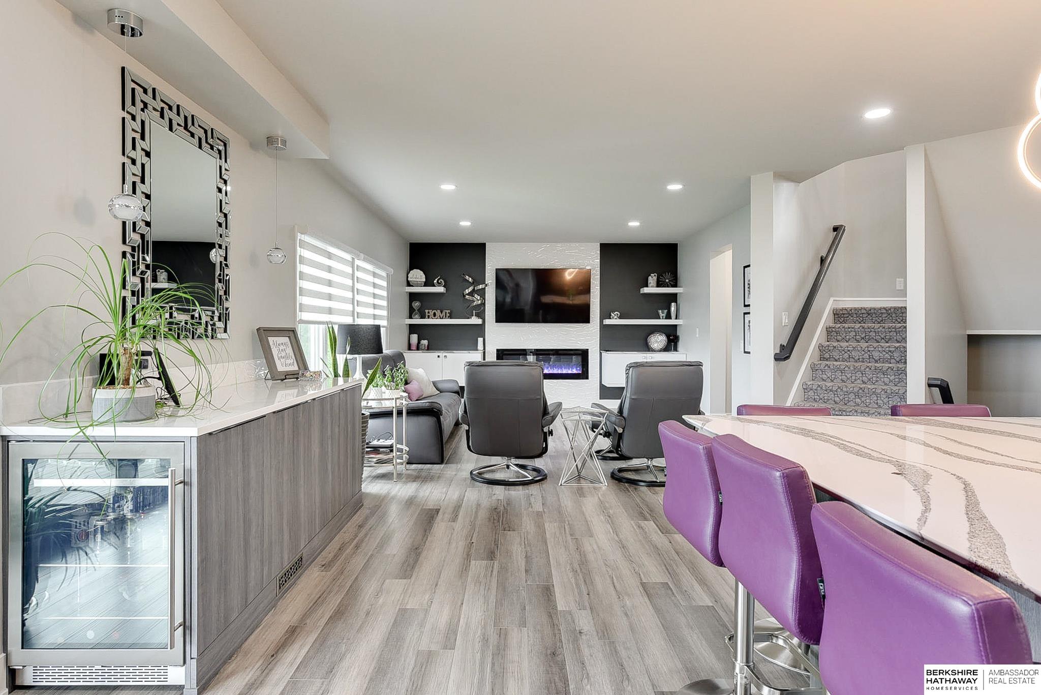 Omaha, Nebraska 68130, United States, 5 Bedrooms Bedrooms, ,5 BathroomsBathrooms,Residential,Pending,117465