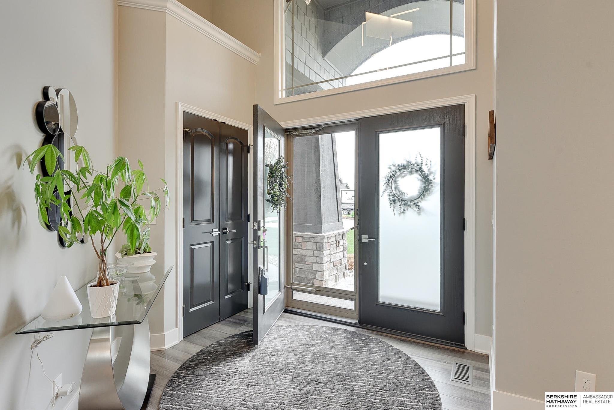 Omaha, Nebraska 68130, United States, 5 Bedrooms Bedrooms, ,5 BathroomsBathrooms,Residential,Pending,117465