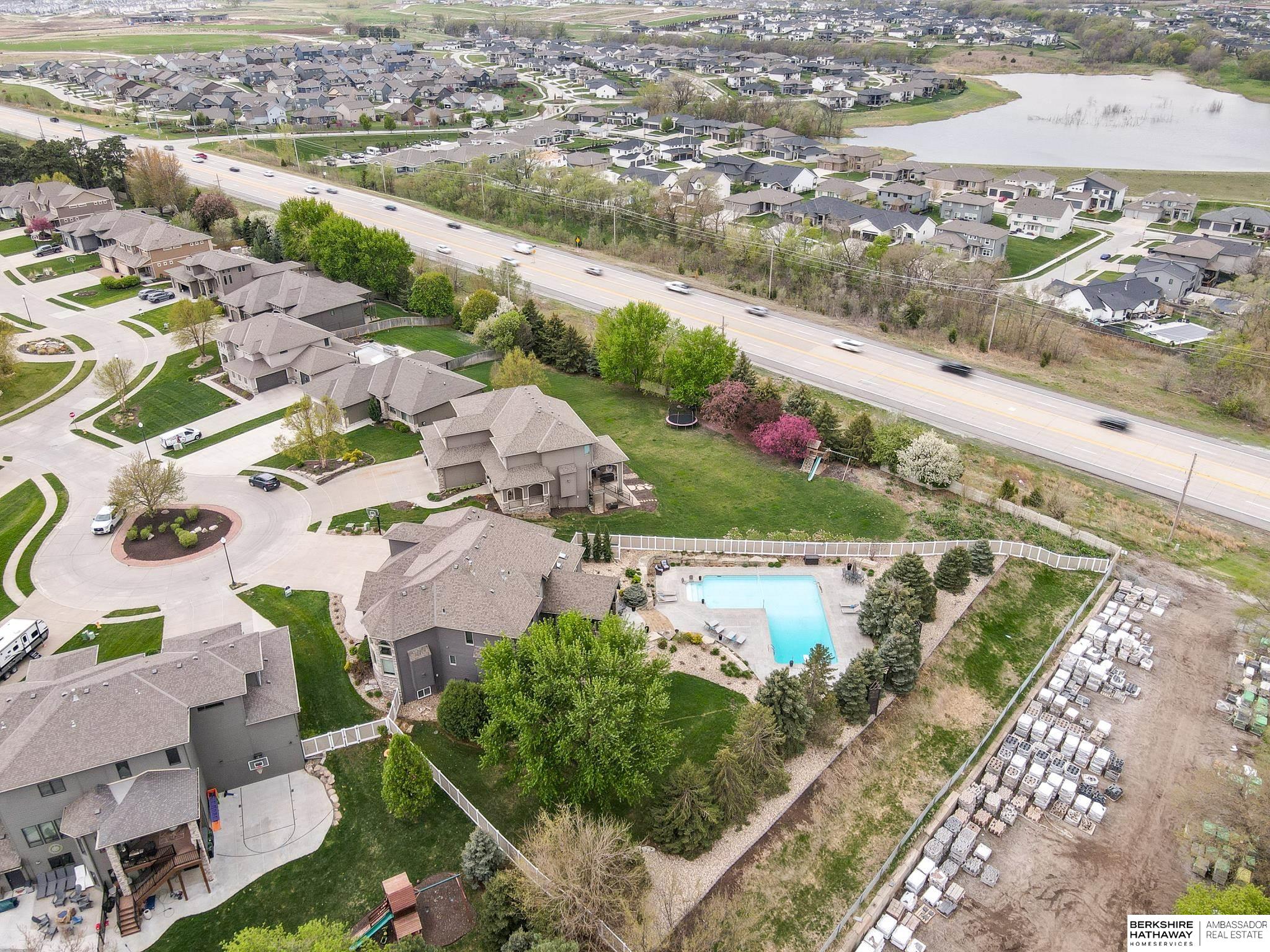 Omaha, Nebraska 68130, United States, 5 Bedrooms Bedrooms, ,5 BathroomsBathrooms,Residential,Pending,117465