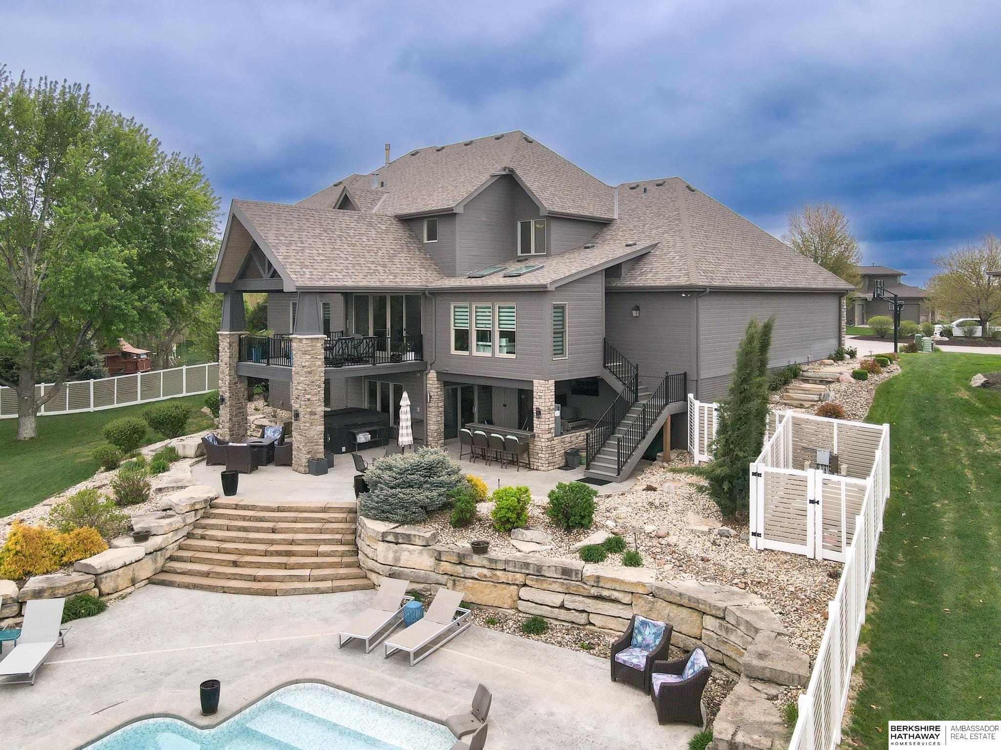 Omaha, Nebraska 68130, United States, 5 Bedrooms Bedrooms, ,5 BathroomsBathrooms,Residential,Pending,117465