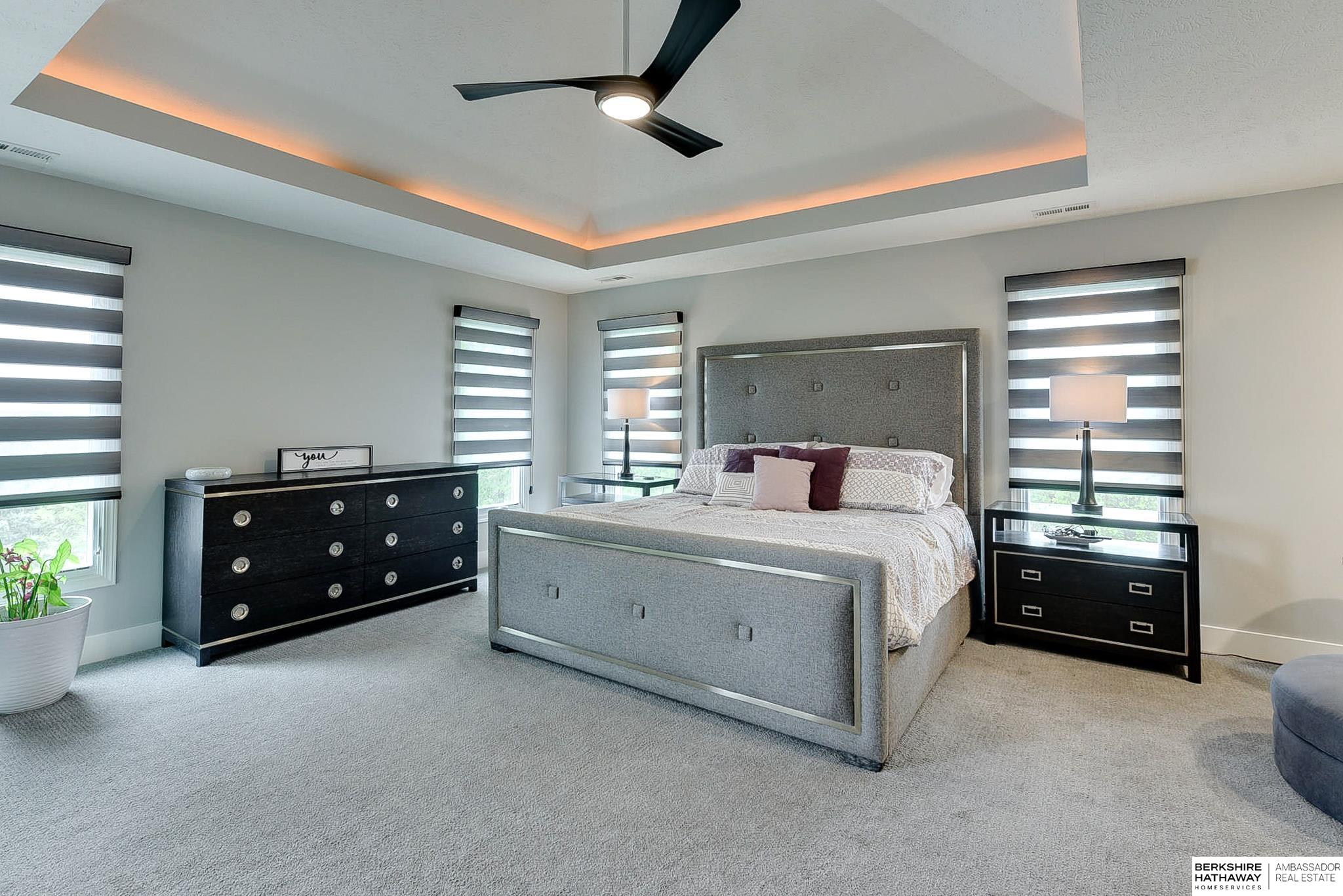 Omaha, Nebraska 68130, United States, 5 Bedrooms Bedrooms, ,5 BathroomsBathrooms,Residential,Pending,117465