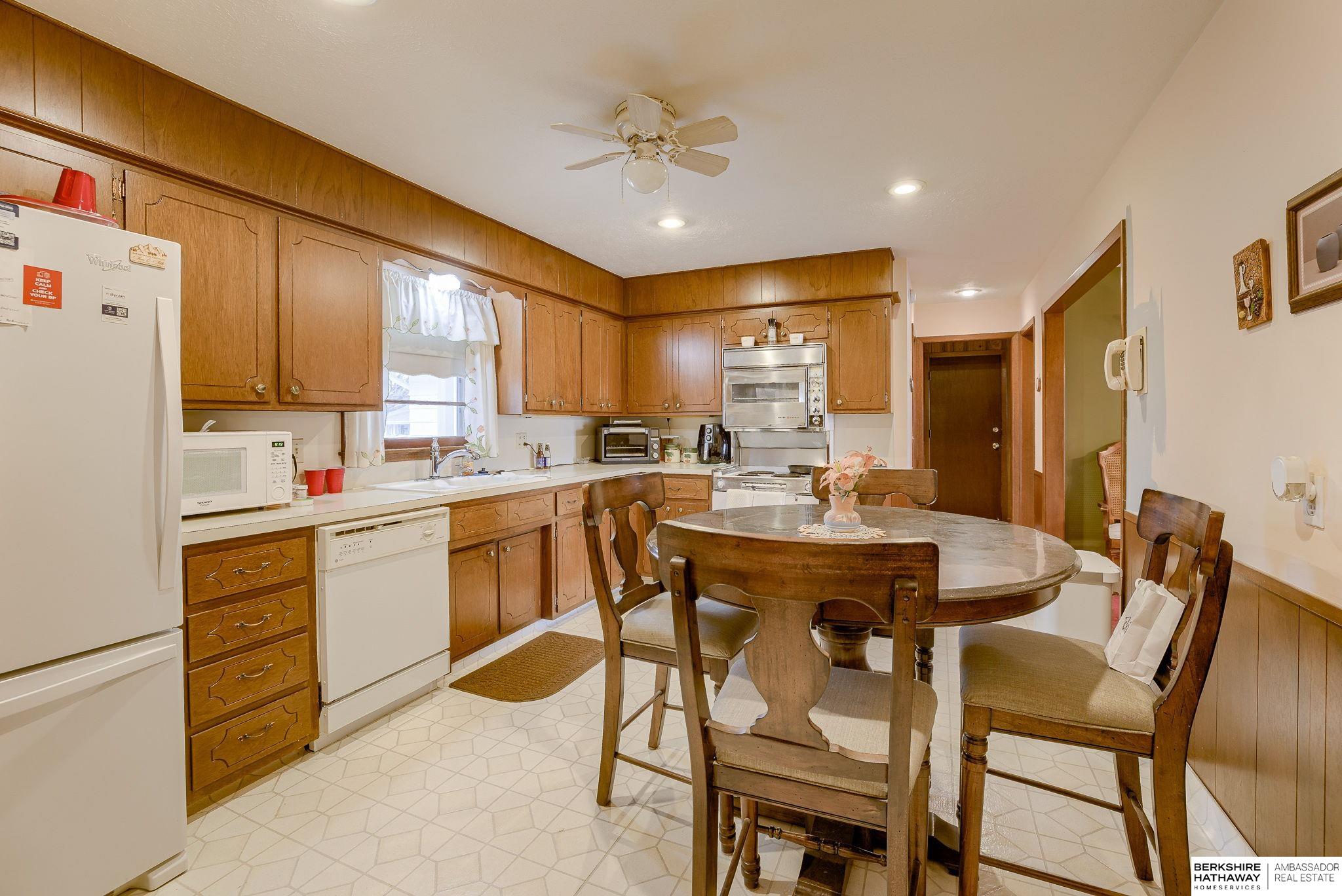 Bellevue, Nebraska 68147, United States, 3 Bedrooms Bedrooms, ,3 BathroomsBathrooms,Residential,Active,93854